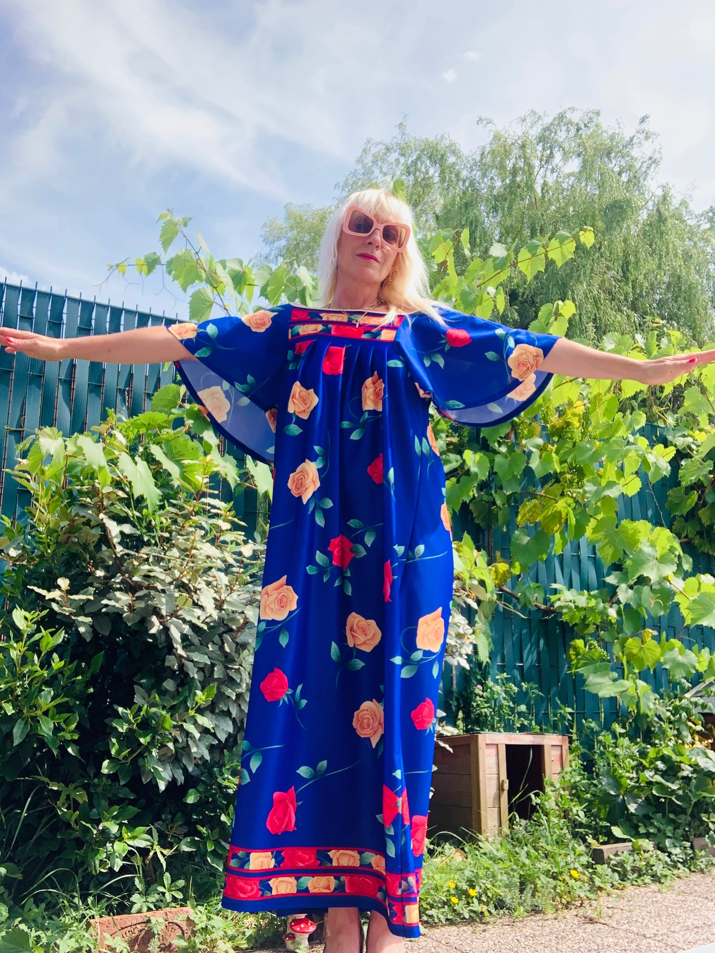 Robe à Fleurs manches papillons Vintage France Original