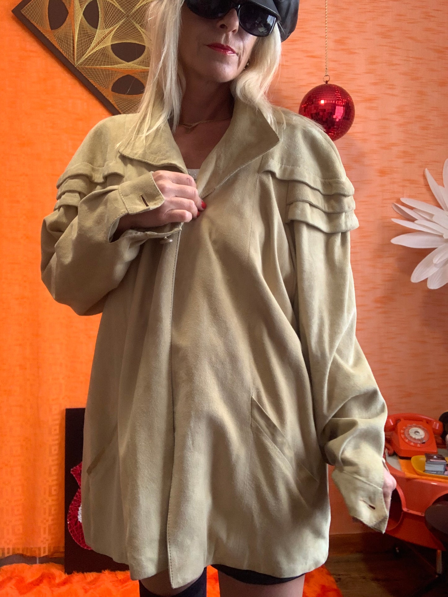 Veste Longue Daim Beige Élégance Vintage 1980 Pure Forme
