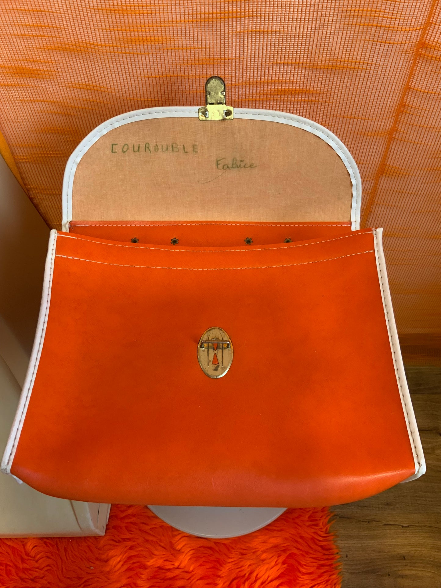 Superbe petit cartable sac à main sacoche Orange Un pur vintage Seventies