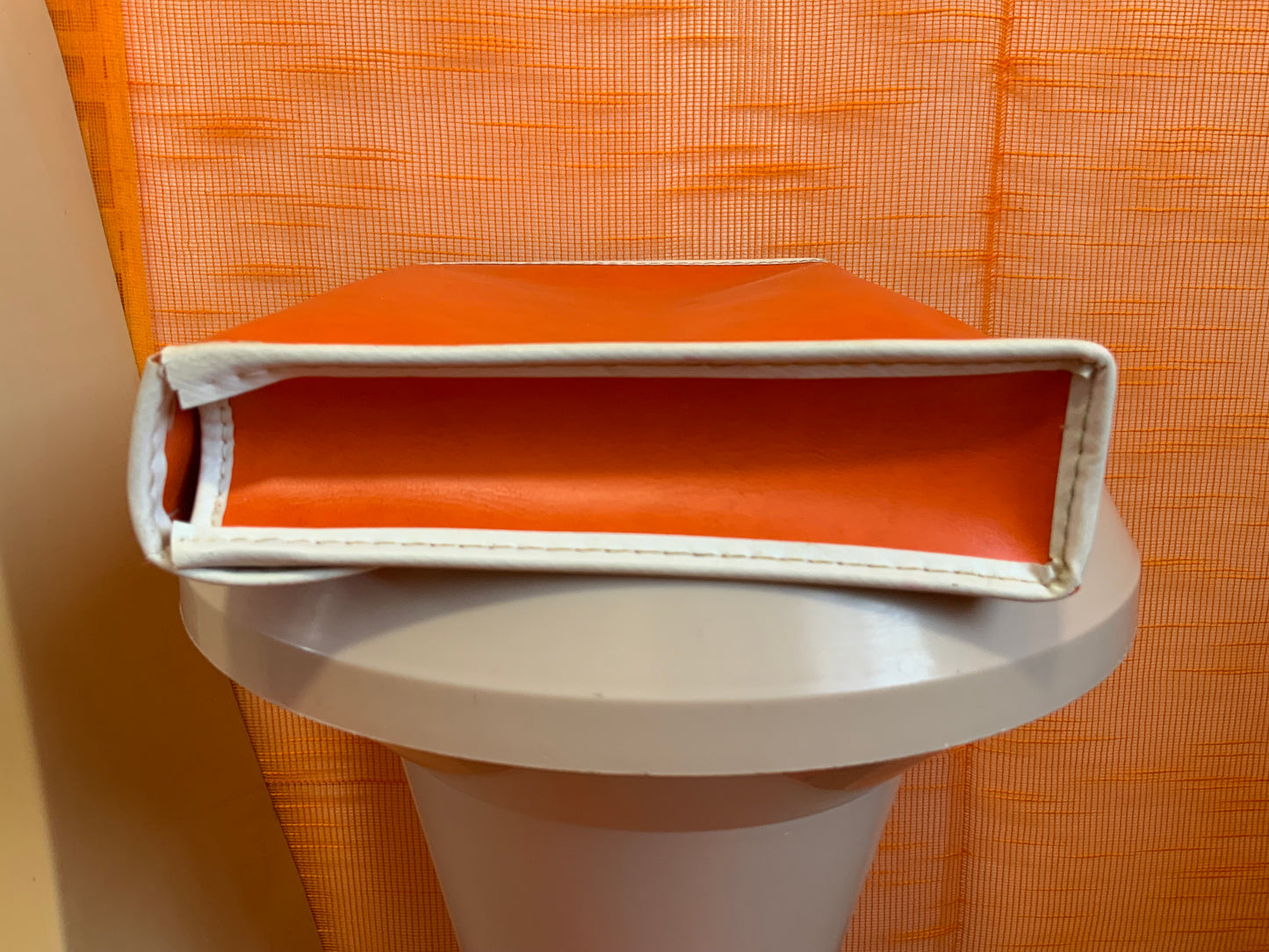 Superbe petit cartable sac à main sacoche Orange Un pur vintage Seventies