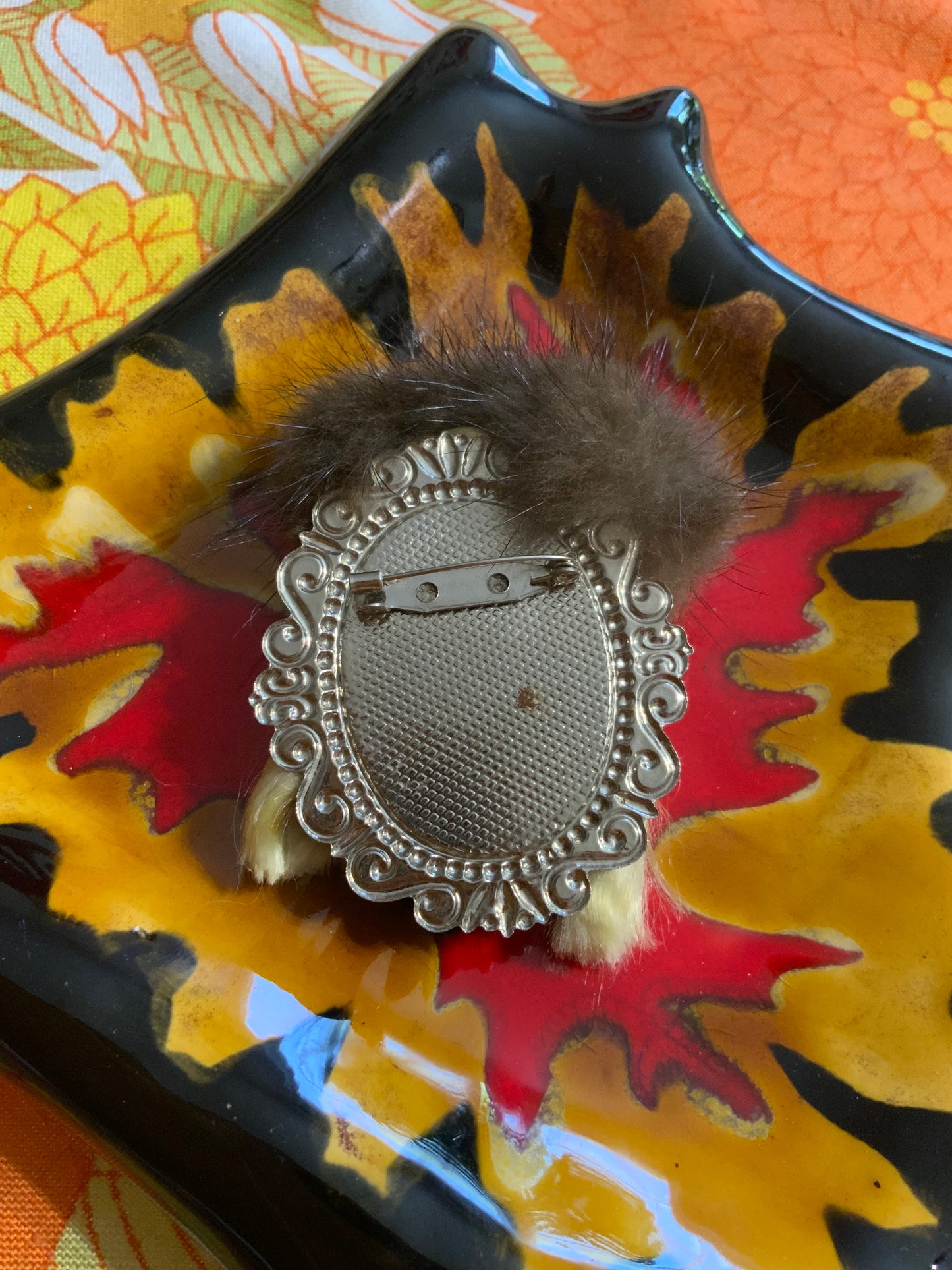 Broche Tête de Femme Vintage 1980
