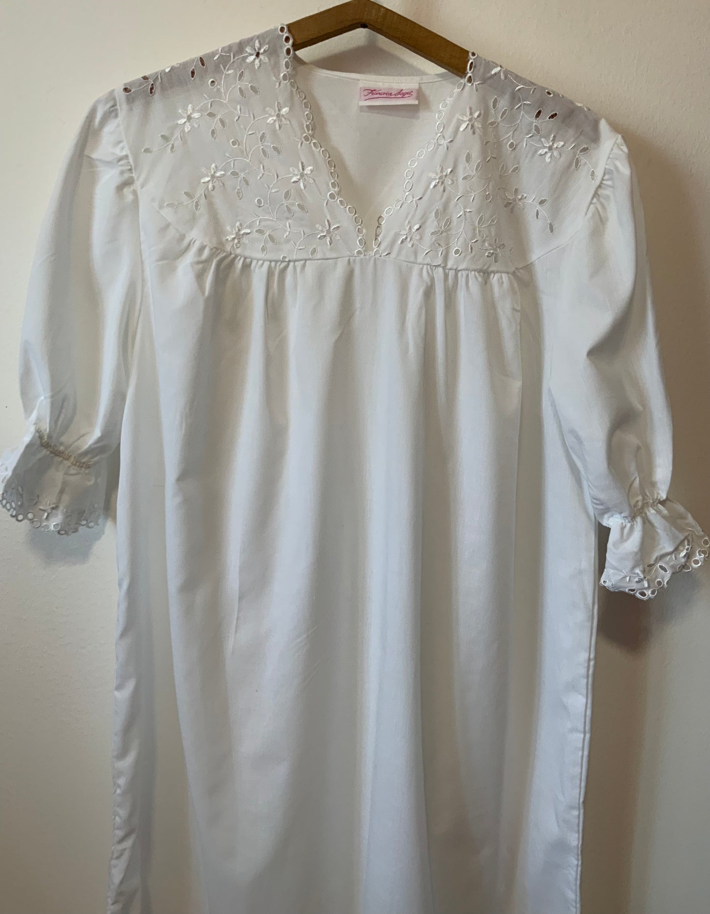 Robe Longue broderies anglaises Fleurs blanches romantiques Vintage