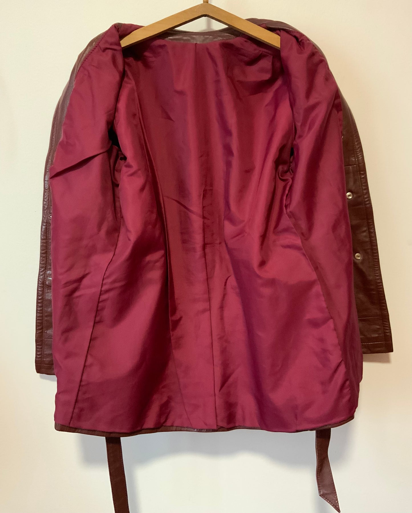 Magnifique Trench Cuir Rouge Bordeaux Vintage Creation 1970