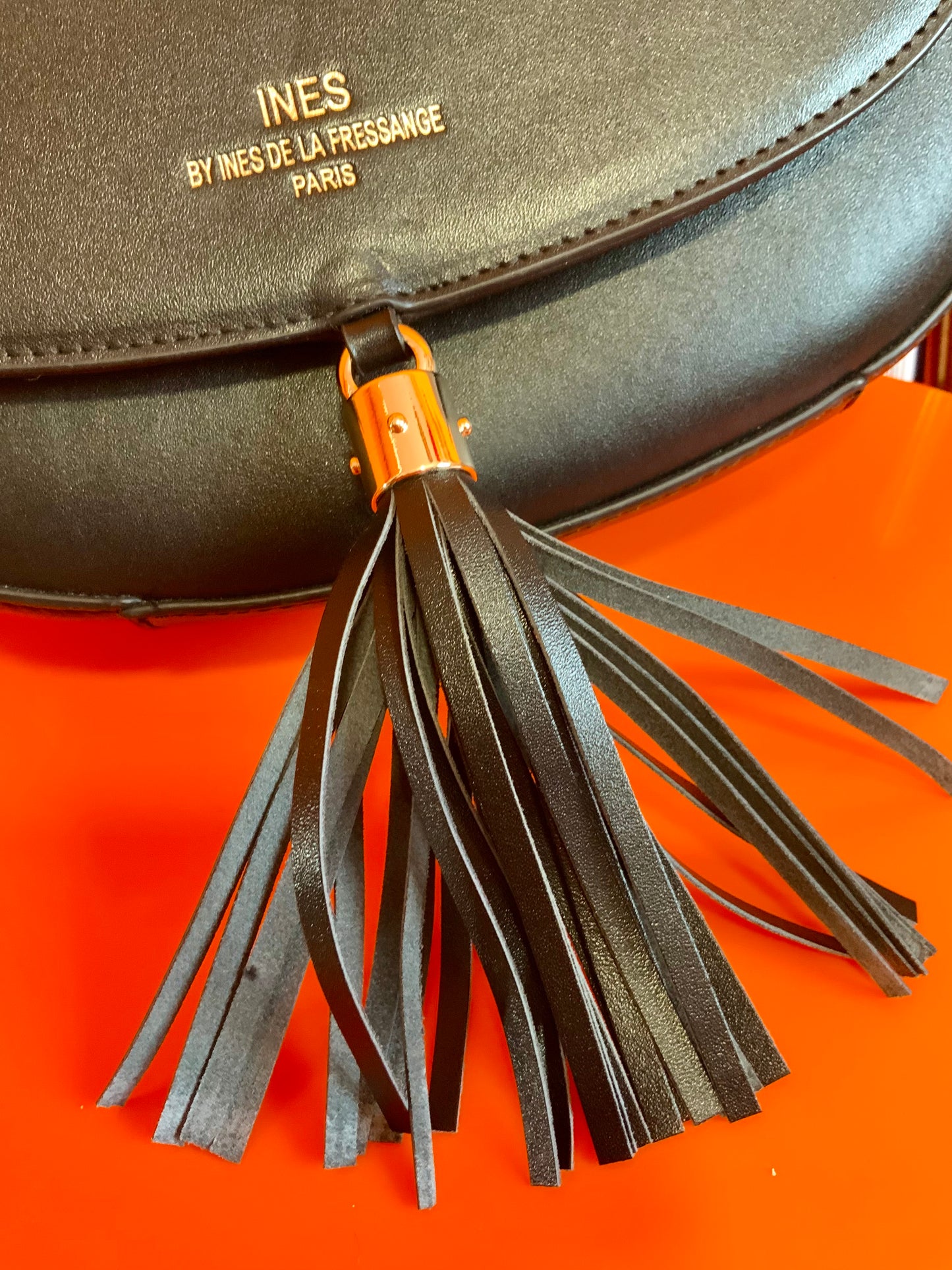 Sac Cuir Noir Neuf Besace Inès de la Fressange Paris France avec étiquette