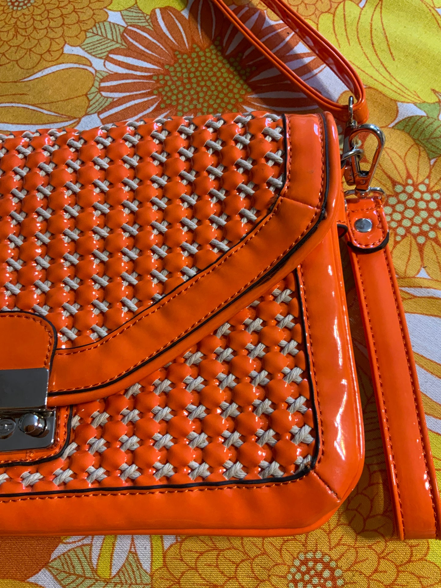 Sac à main vernis orange Neuf Façon Vintage
