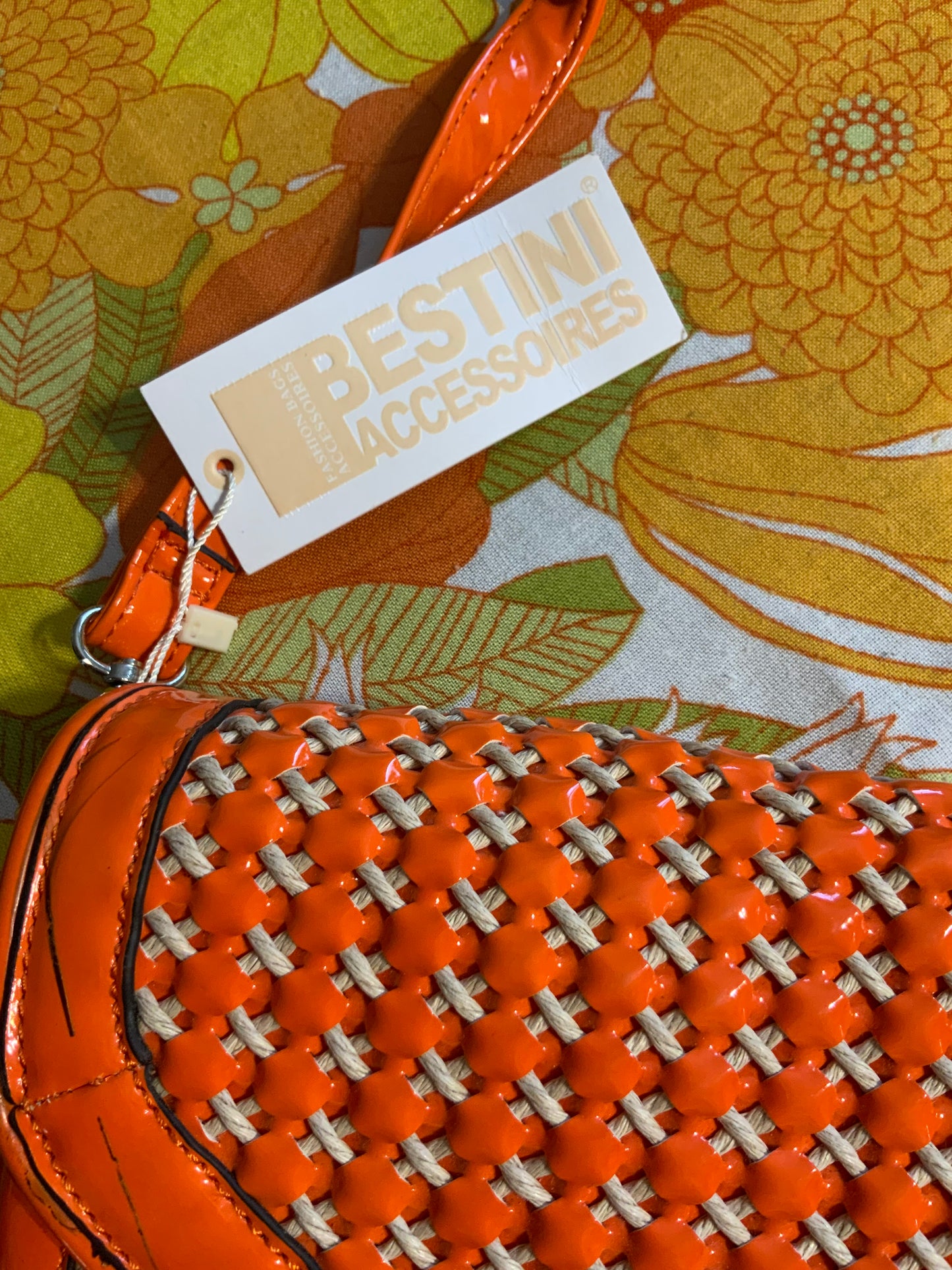 Sac à main vernis orange Neuf Façon Vintage