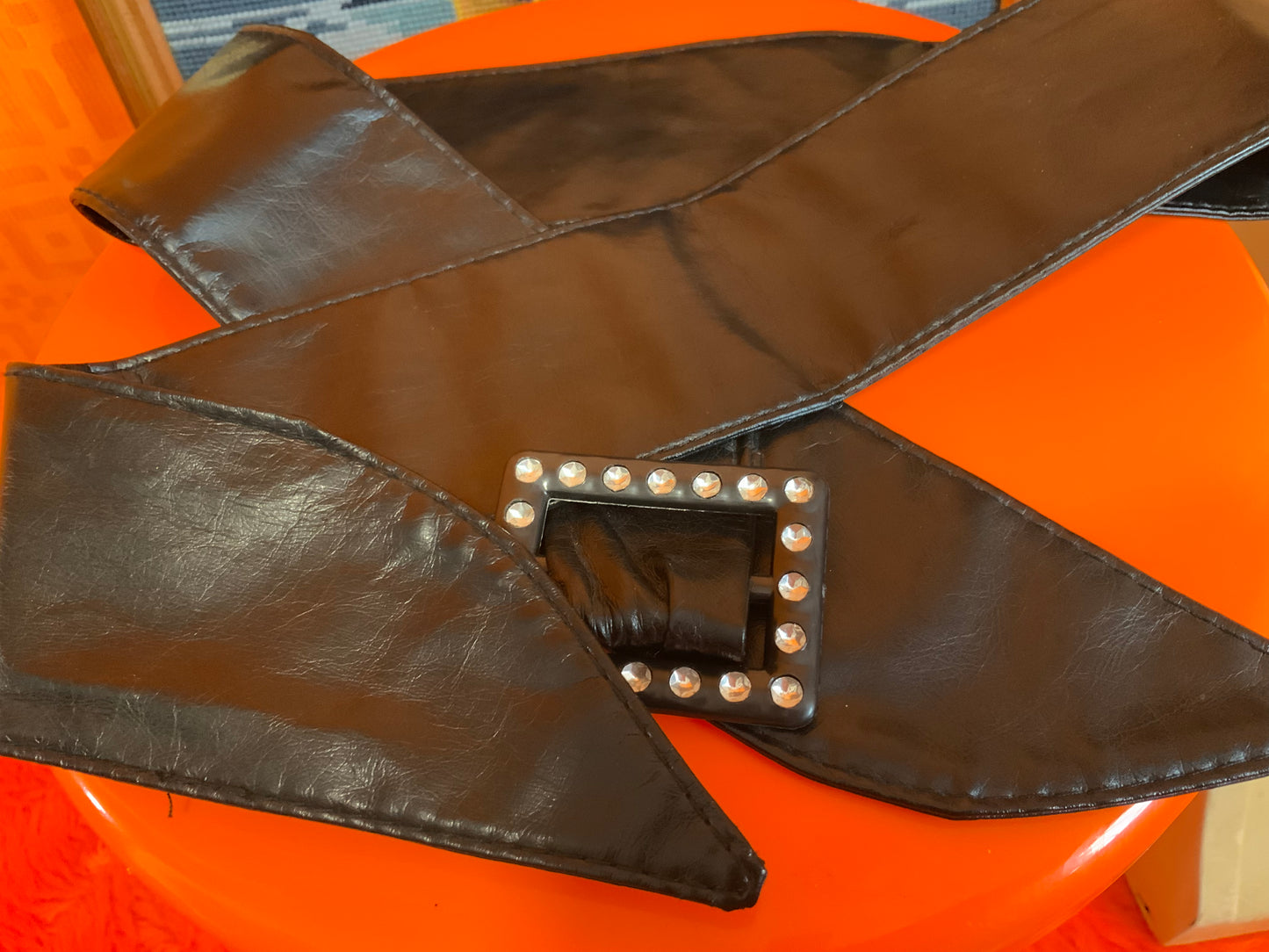 Ceinture simili cuir souple avec plastique strass Vintage 1990