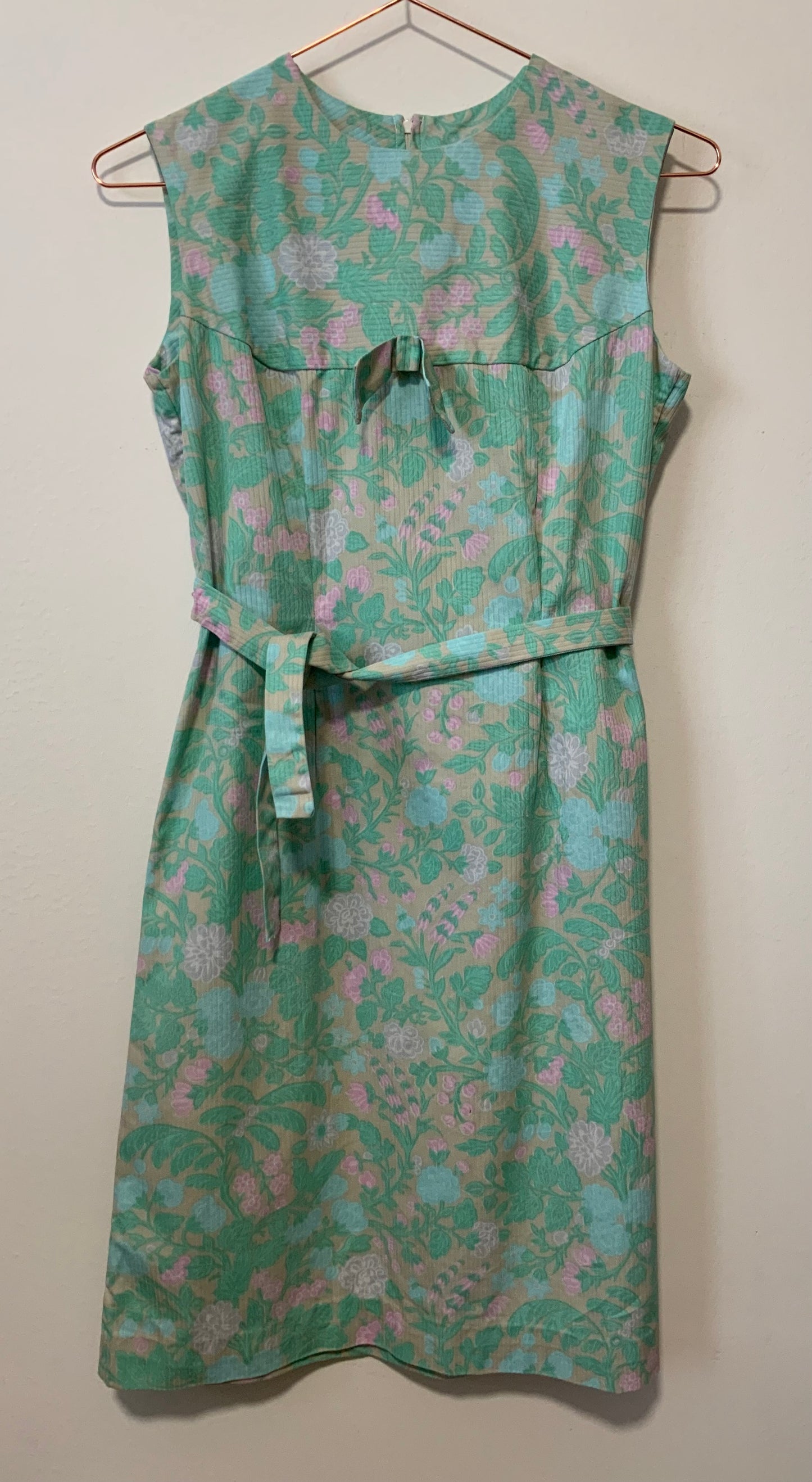 Robe à fleurs Ceinturée Robe Chic Vintage 1970 Deadstock Paris France