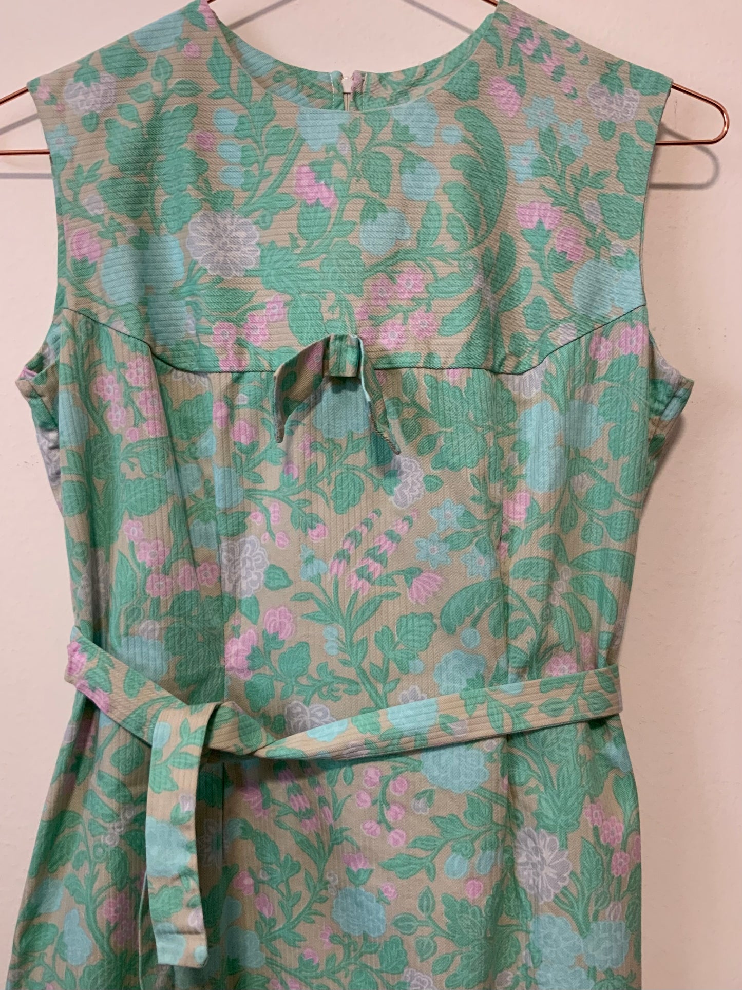 Robe à fleurs Ceinturée Robe Chic Vintage 1970 Deadstock Paris France
