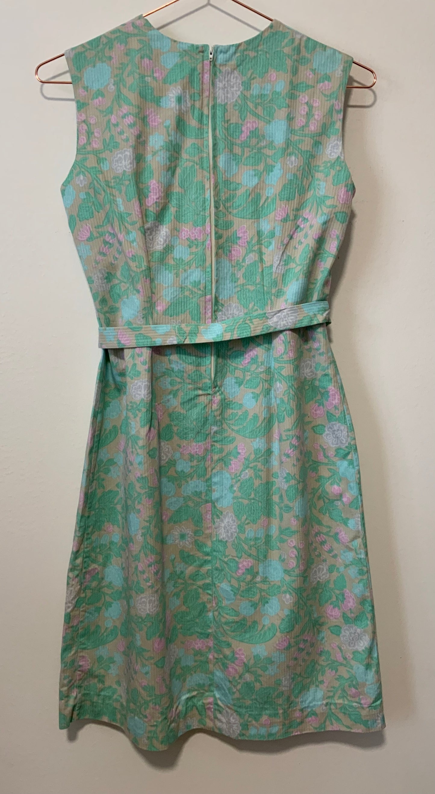 Robe à fleurs Ceinturée Robe Chic Vintage 1970 Deadstock Paris France