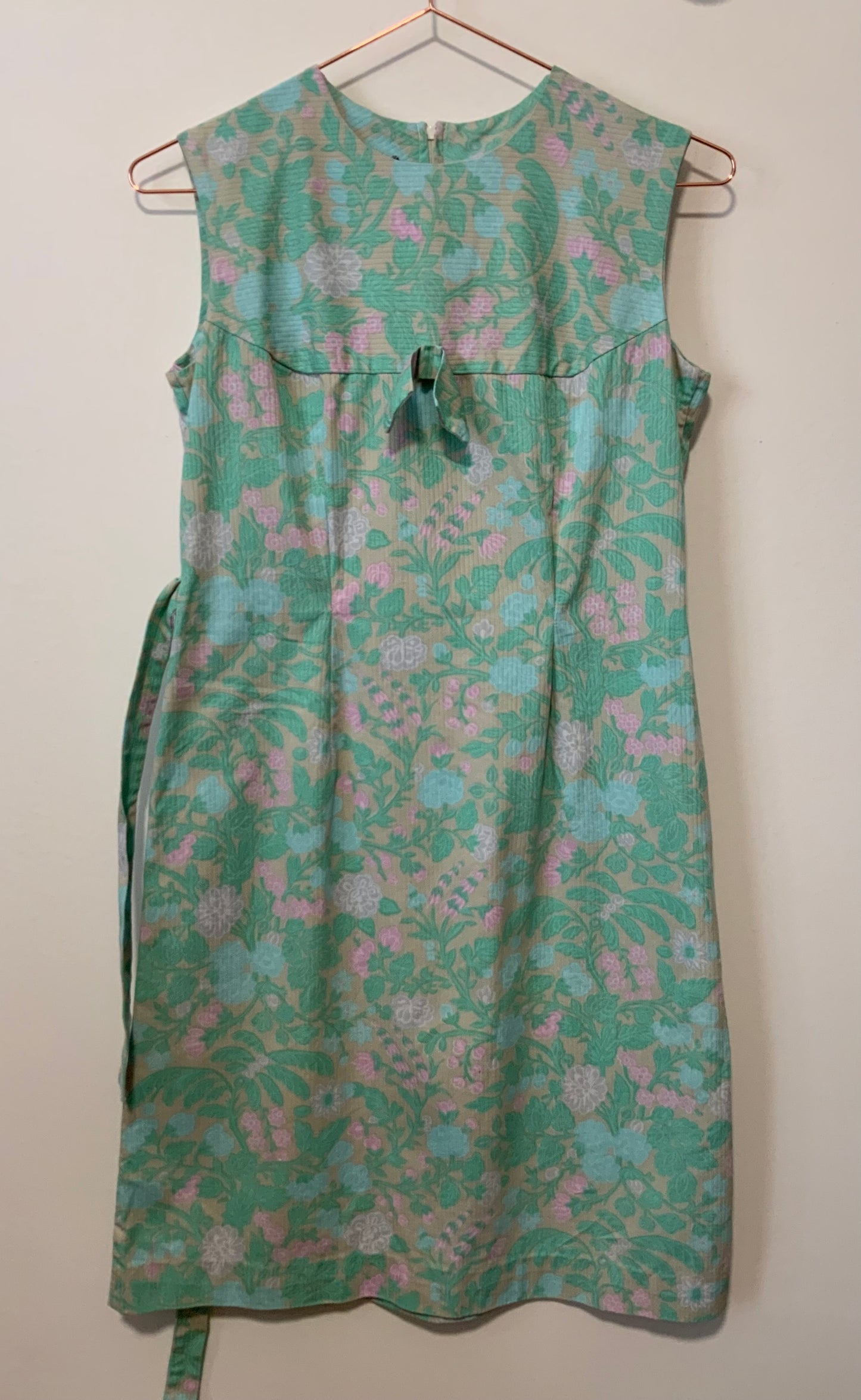 Robe à fleurs Ceinturée Robe Chic Vintage 1970 Deadstock Paris France