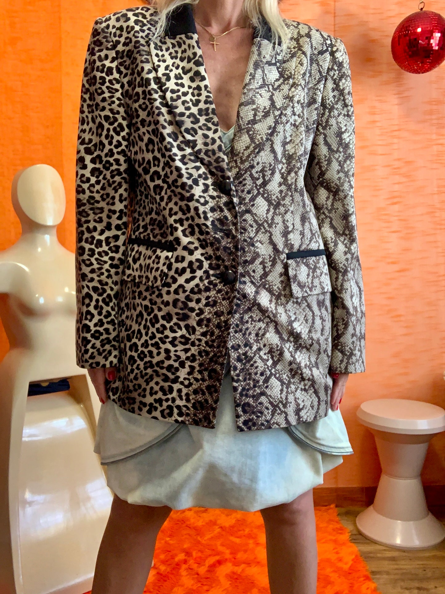 Incroyable Veste droite Louis Feraud Leopard Python Vintage Original