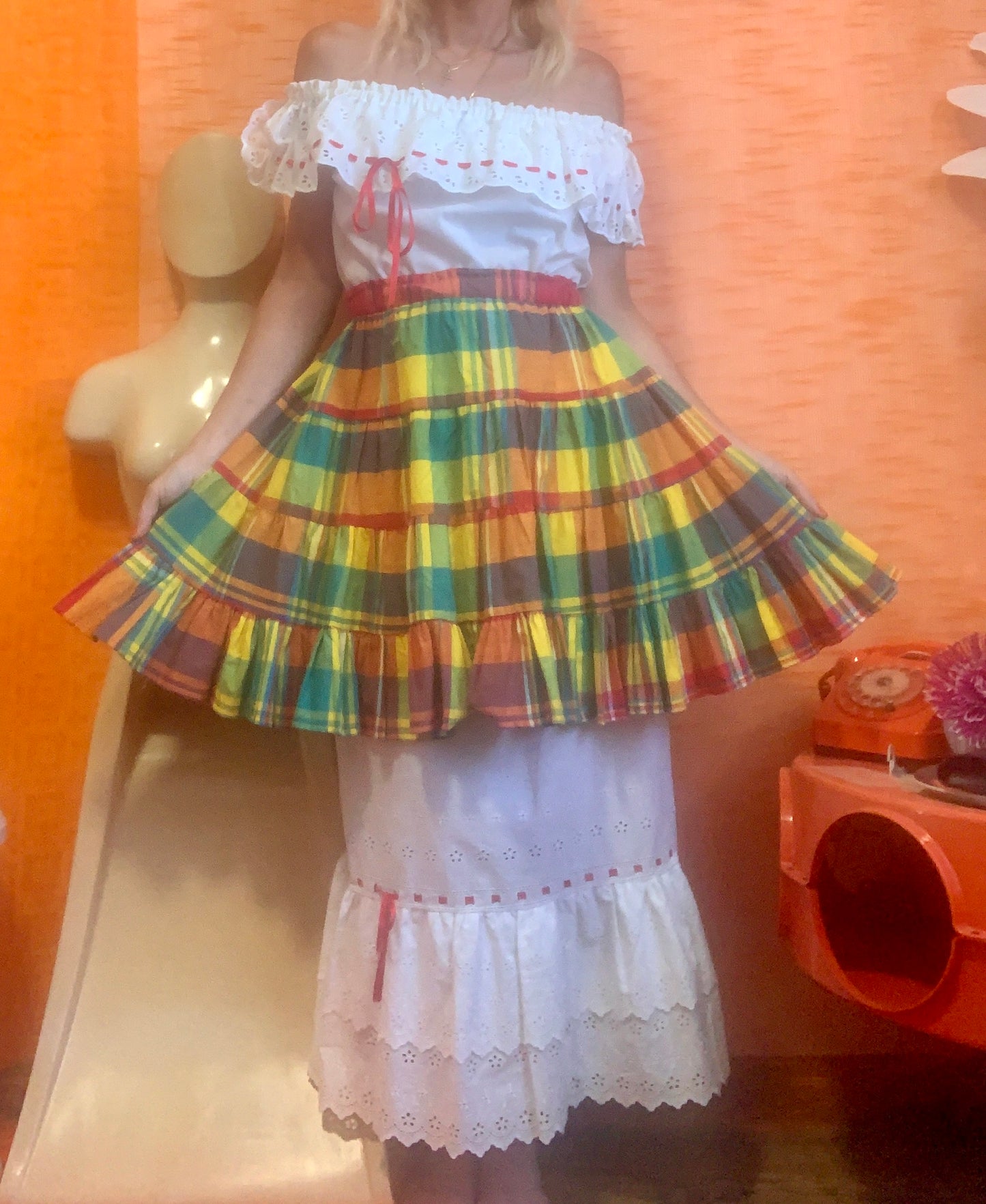 Ensemble traditionnel à carreaux Madras Dentelle et jupon - Neuf