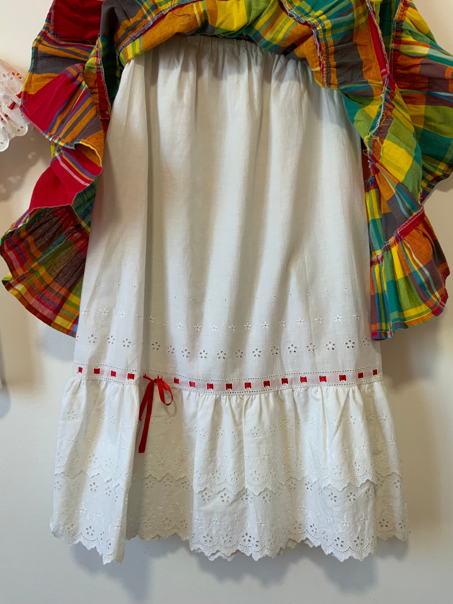 Ensemble traditionnel à carreaux Madras Dentelle et jupon - Neuf