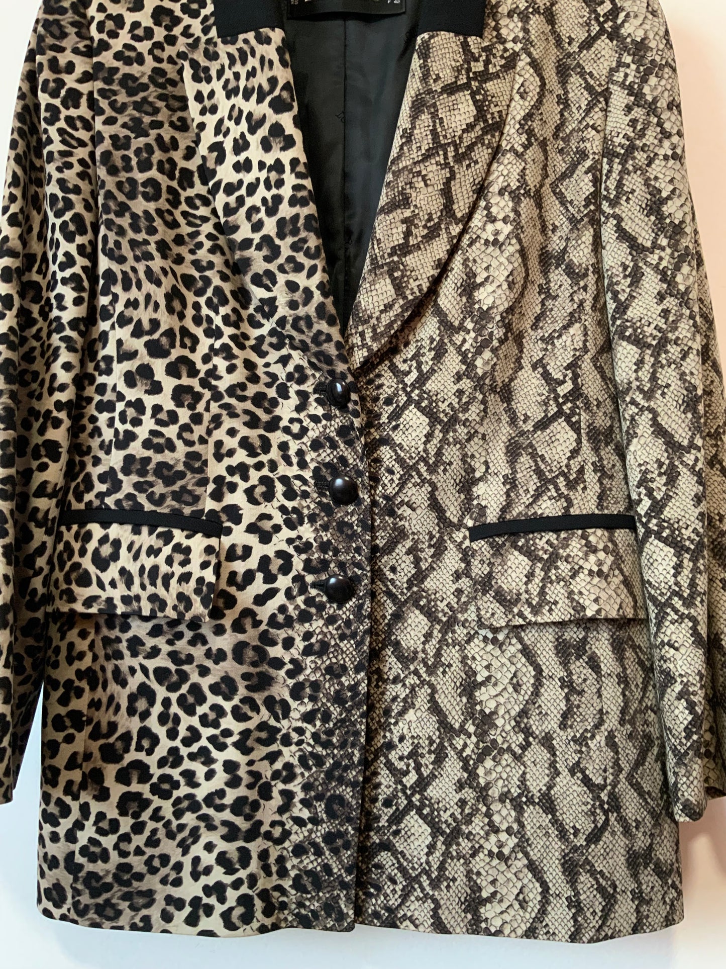 Incroyable Veste droite Louis Feraud Leopard Python Vintage Original