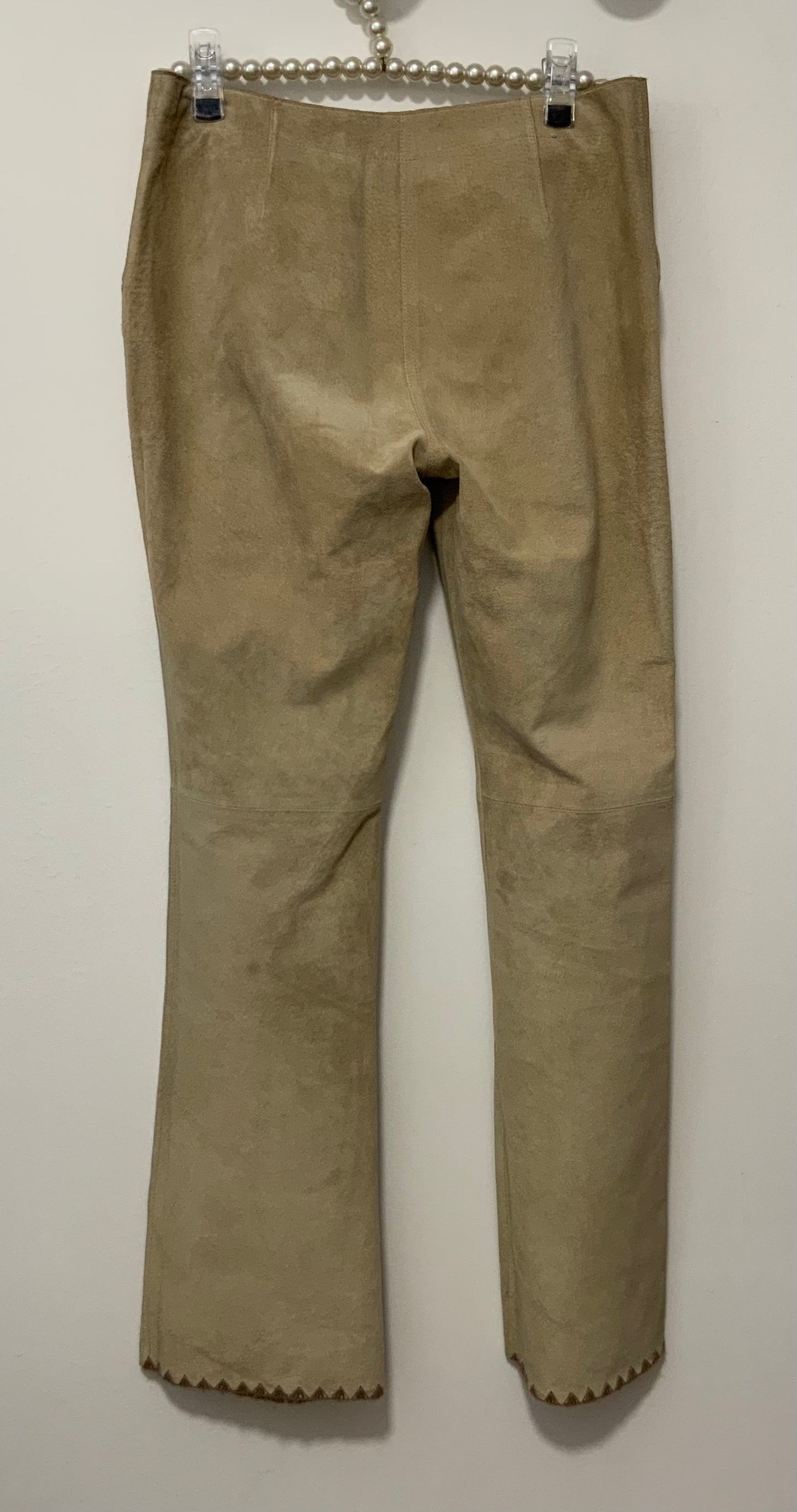 Pantalon Daim beige et Fleurs brodées en bas Beauté Vintage 1990