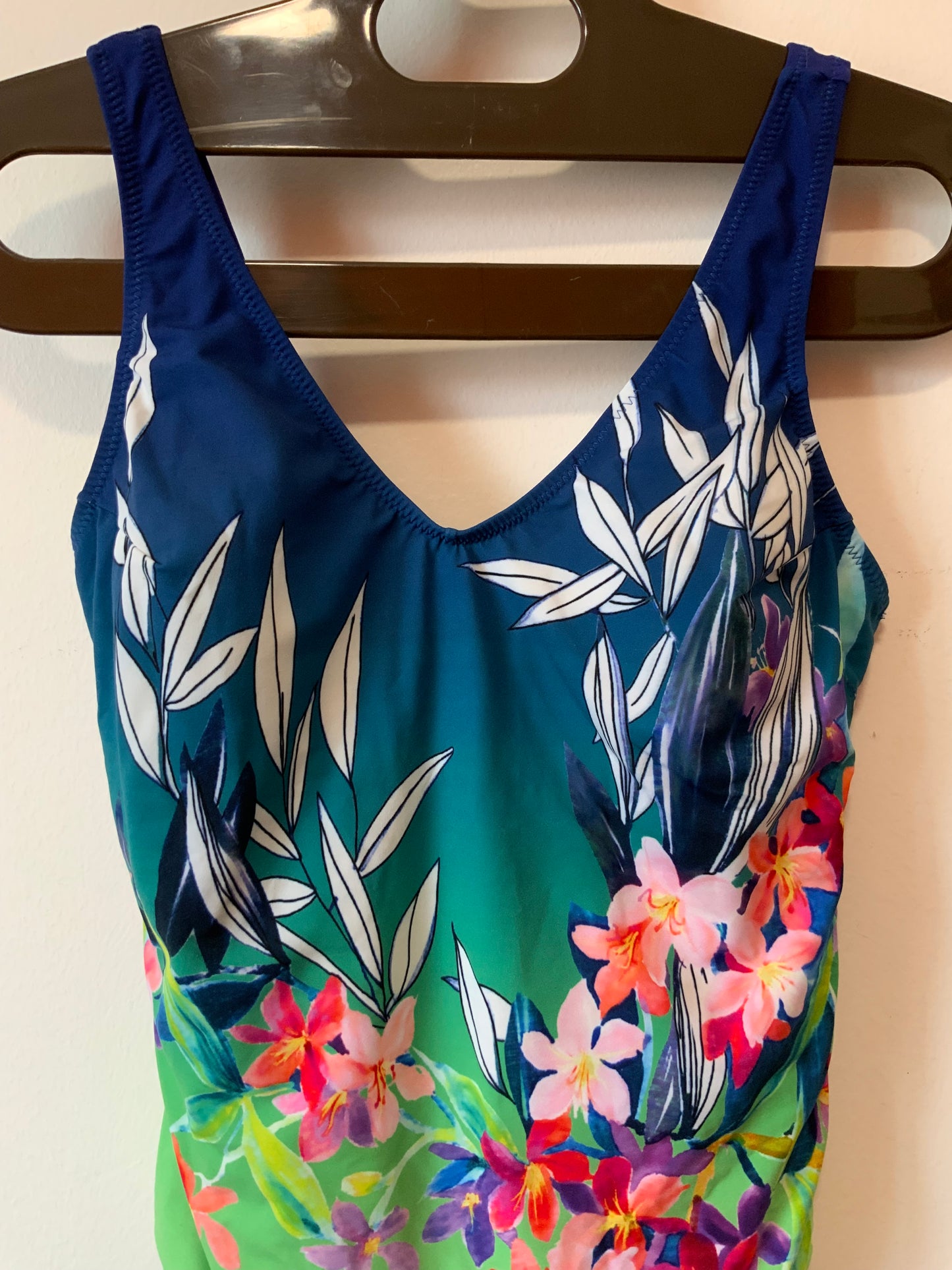 Maillot de bain à fleurs Vintage Forme poitrine 1980