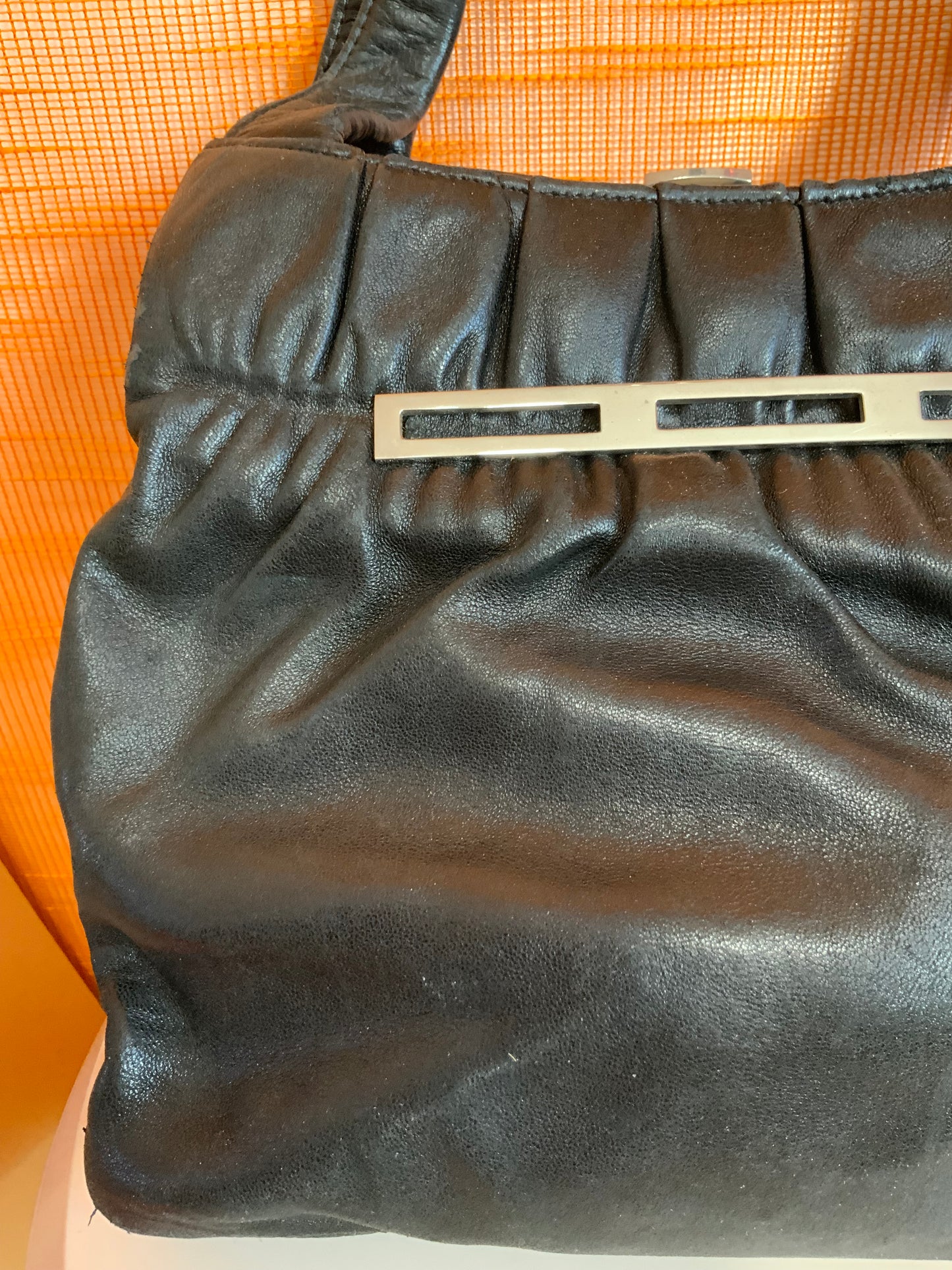 Sac à main Cuir noir Stylé Cuir noir Vintage Très Ancien