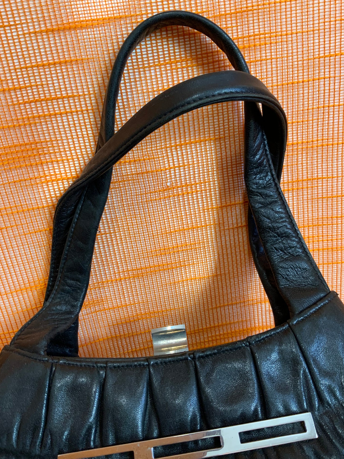 Sac à main Cuir noir Stylé Cuir noir Vintage Très Ancien