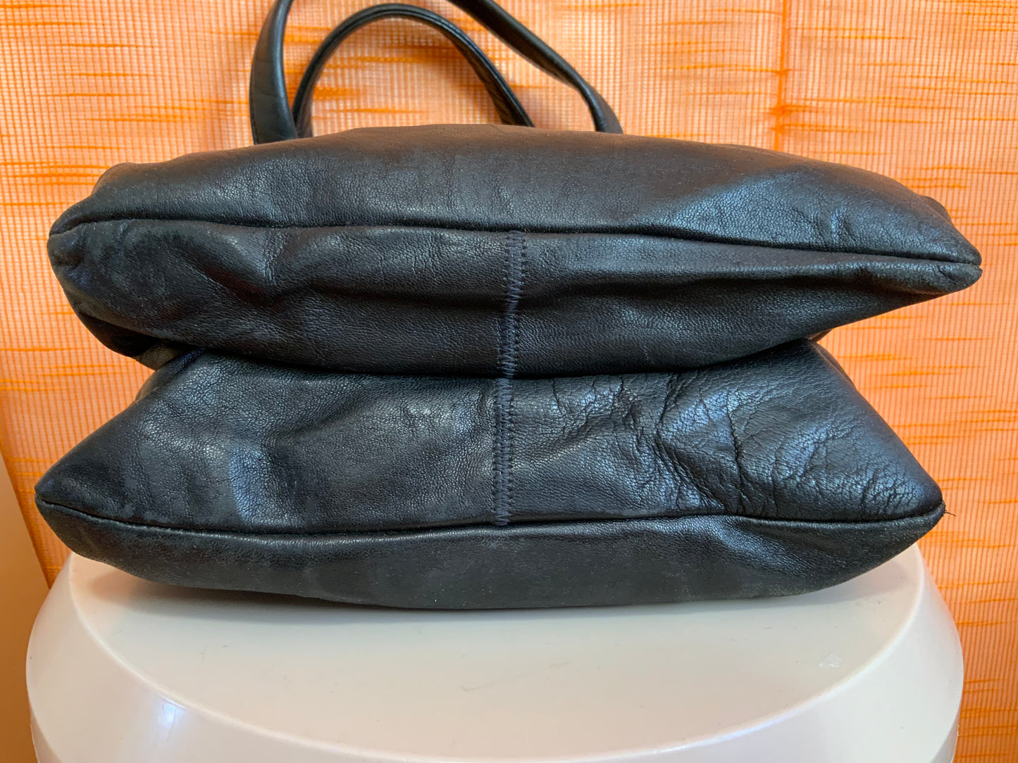 Sac à main Cuir noir Stylé Cuir noir Vintage Très Ancien