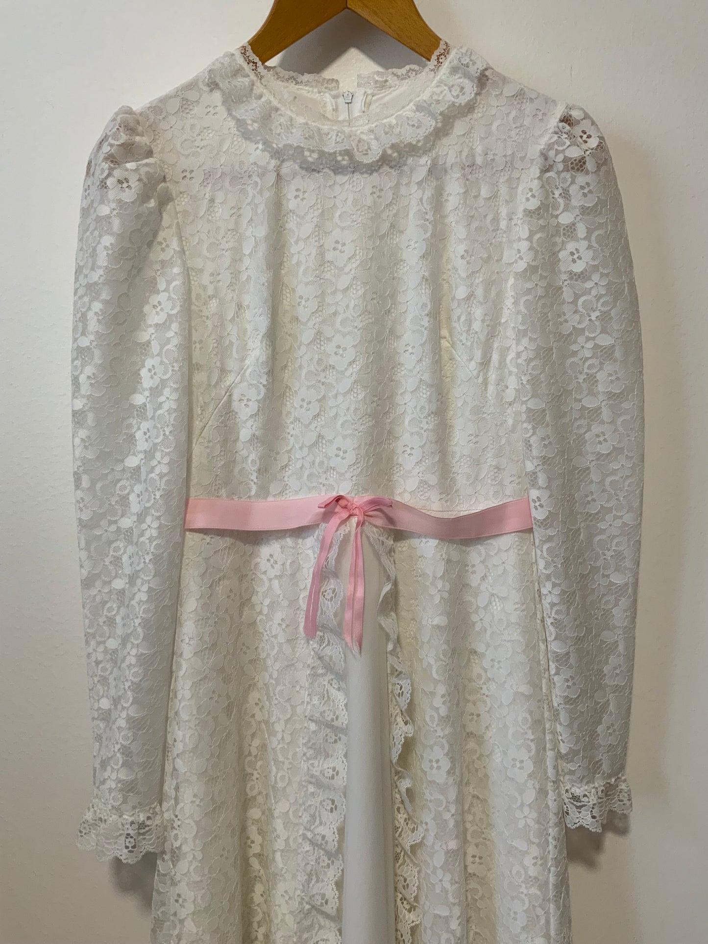 Sublime Robe de Cérémonie Dentelle Haut de gamme maison Bracq France Vintage 1970