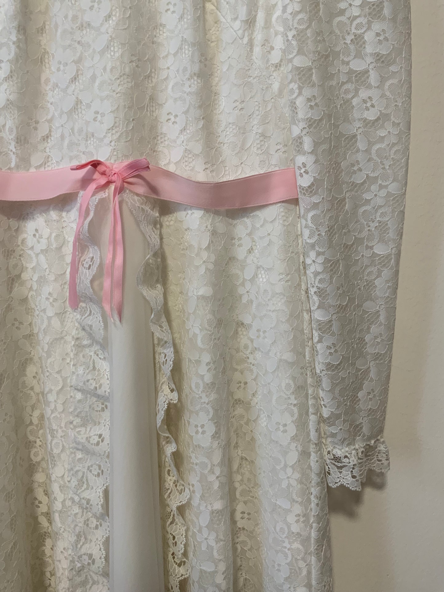 Sublime Robe de Cérémonie Dentelle Haut de gamme maison Bracq France Vintage 1970