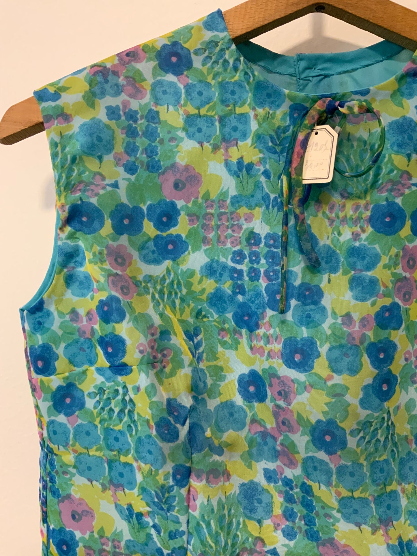 Superbe blouse mousseline boutonnée à fleurs faite main Création 1960/70