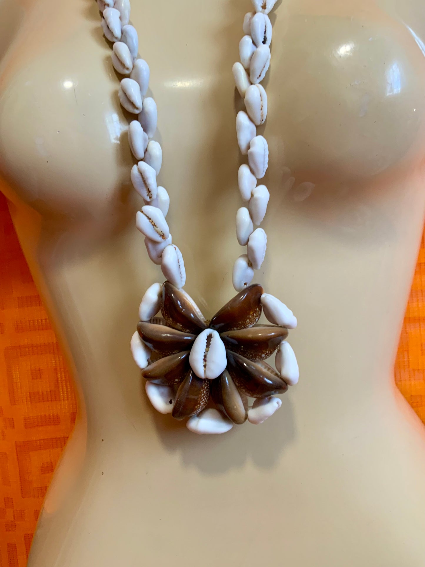 Collier Coquillages Vintage Authentique
