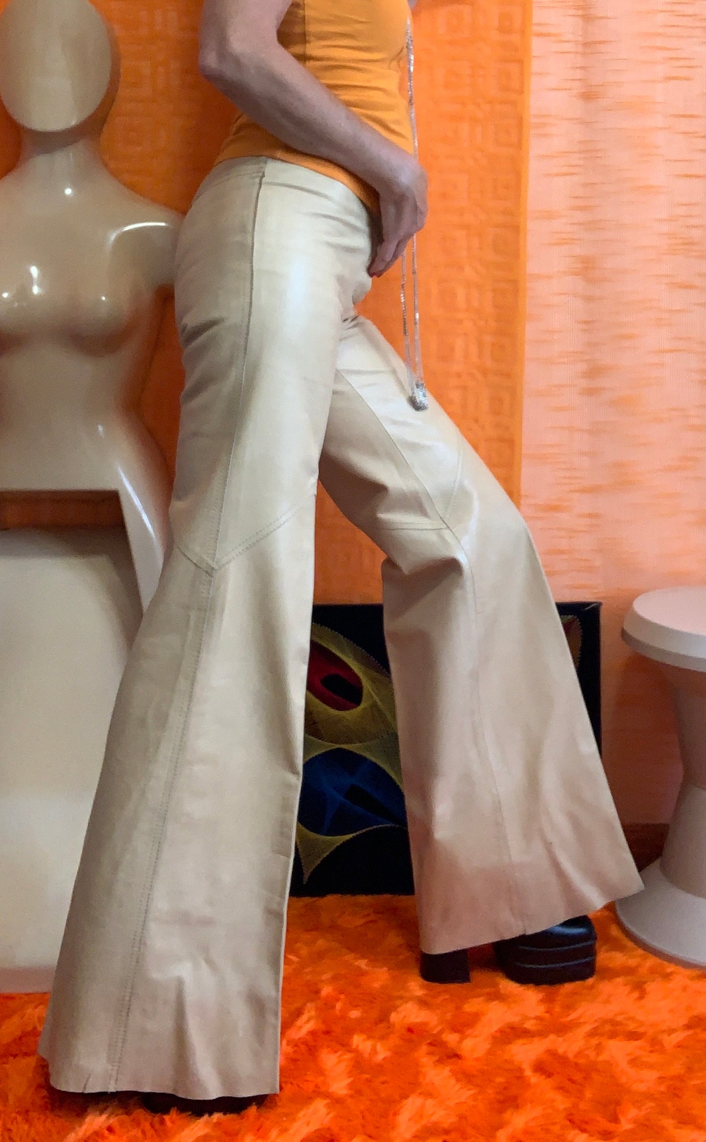 Sublime Pantalon pattes d’éléphant Flare 1970 Cuir beige Furs Ettex Paris