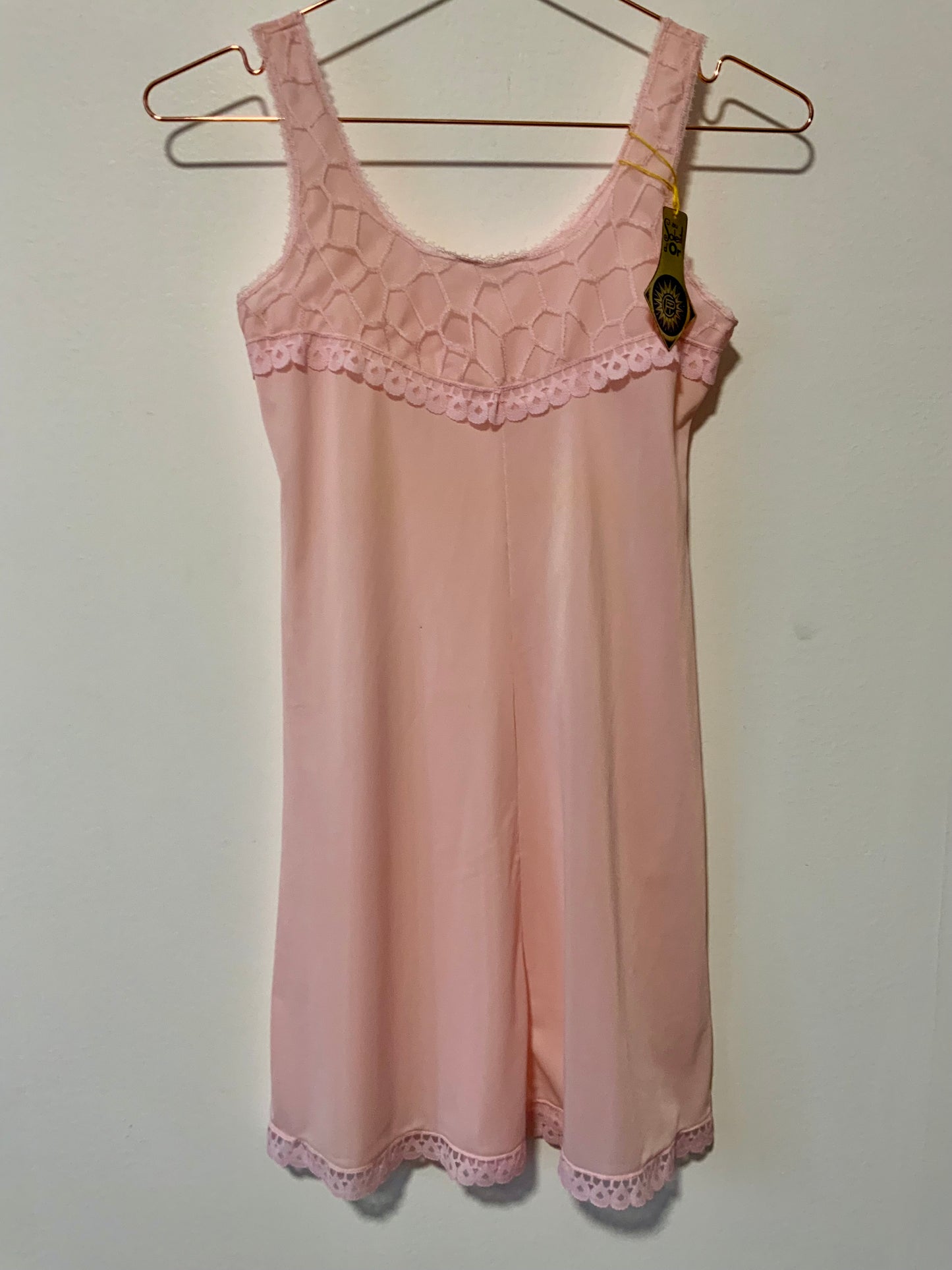 Mini robe Nuisette rose pâle Dentelle Vintage 1970 Deadstock France