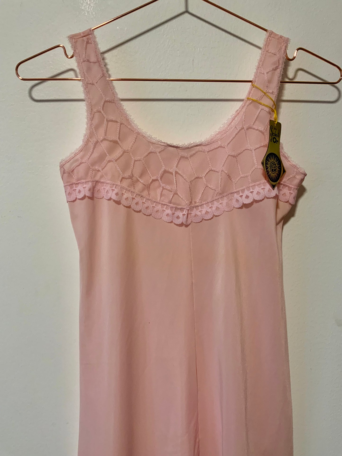 Mini robe Nuisette rose pâle Dentelle Vintage 1970 Deadstock France
