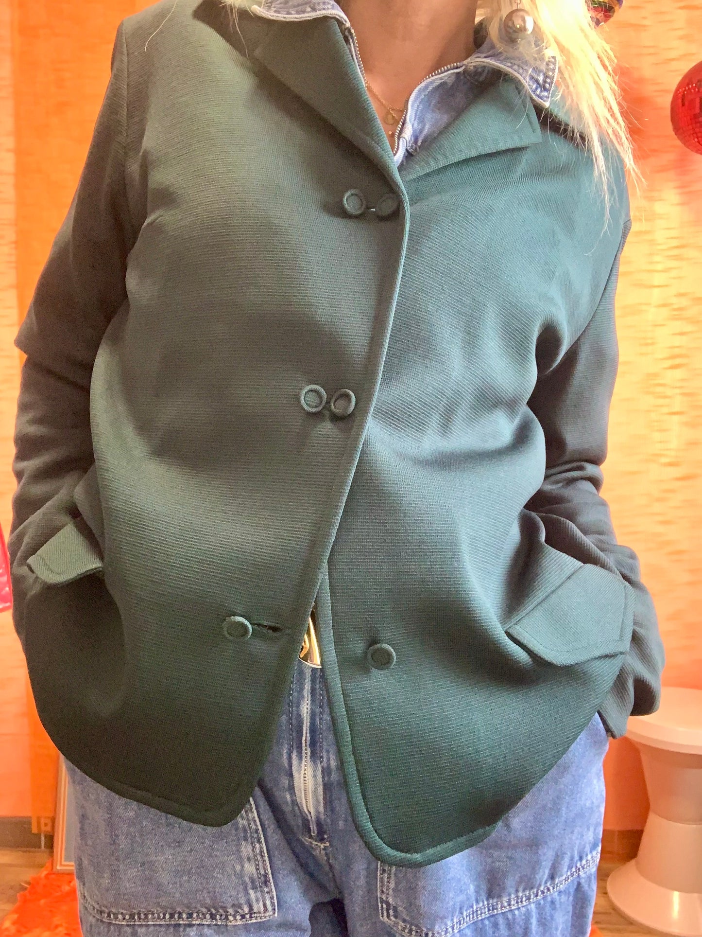 Veste courte Forme Cardigan en Astralon Vintage 1970 Chic