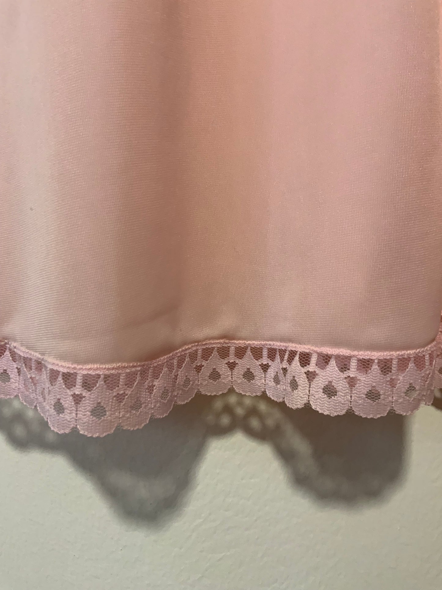 Mini robe Nuisette rose pâle Dentelle Vintage 1970 Deadstock France