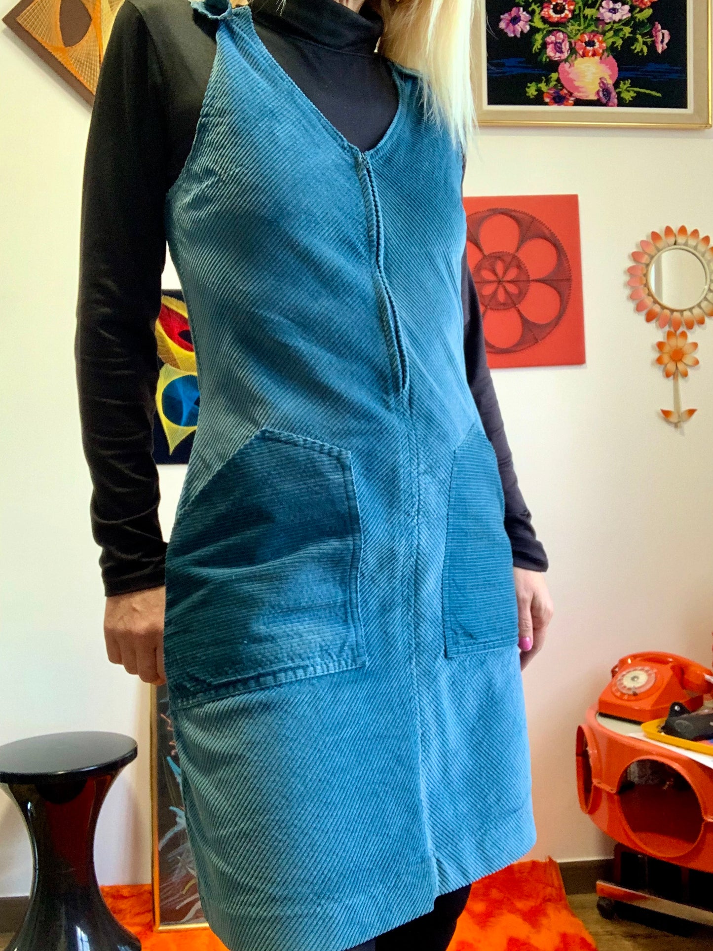 Robe bleue velours côtelé Vintage 1970/80 Deadstock