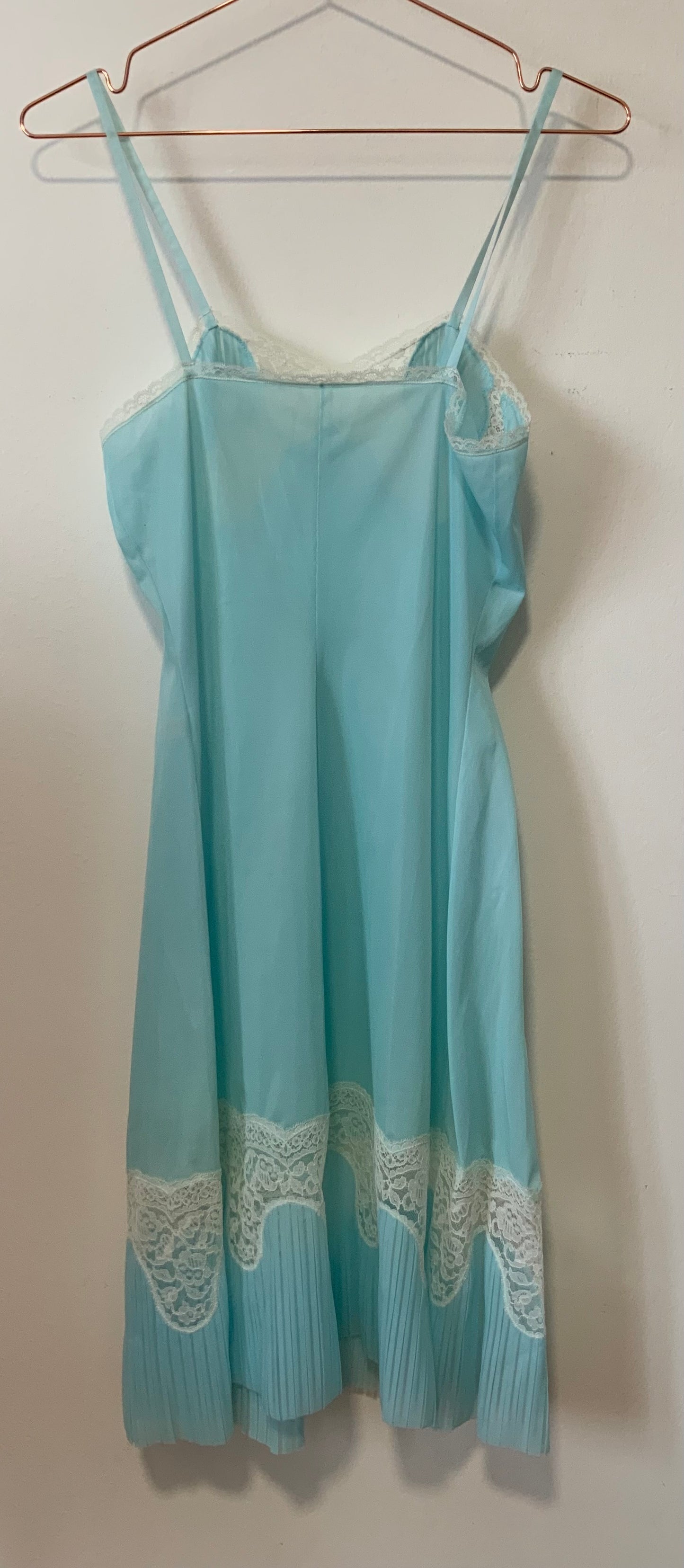 Robe Voile bleu et dentelle Vintage 1970 France
