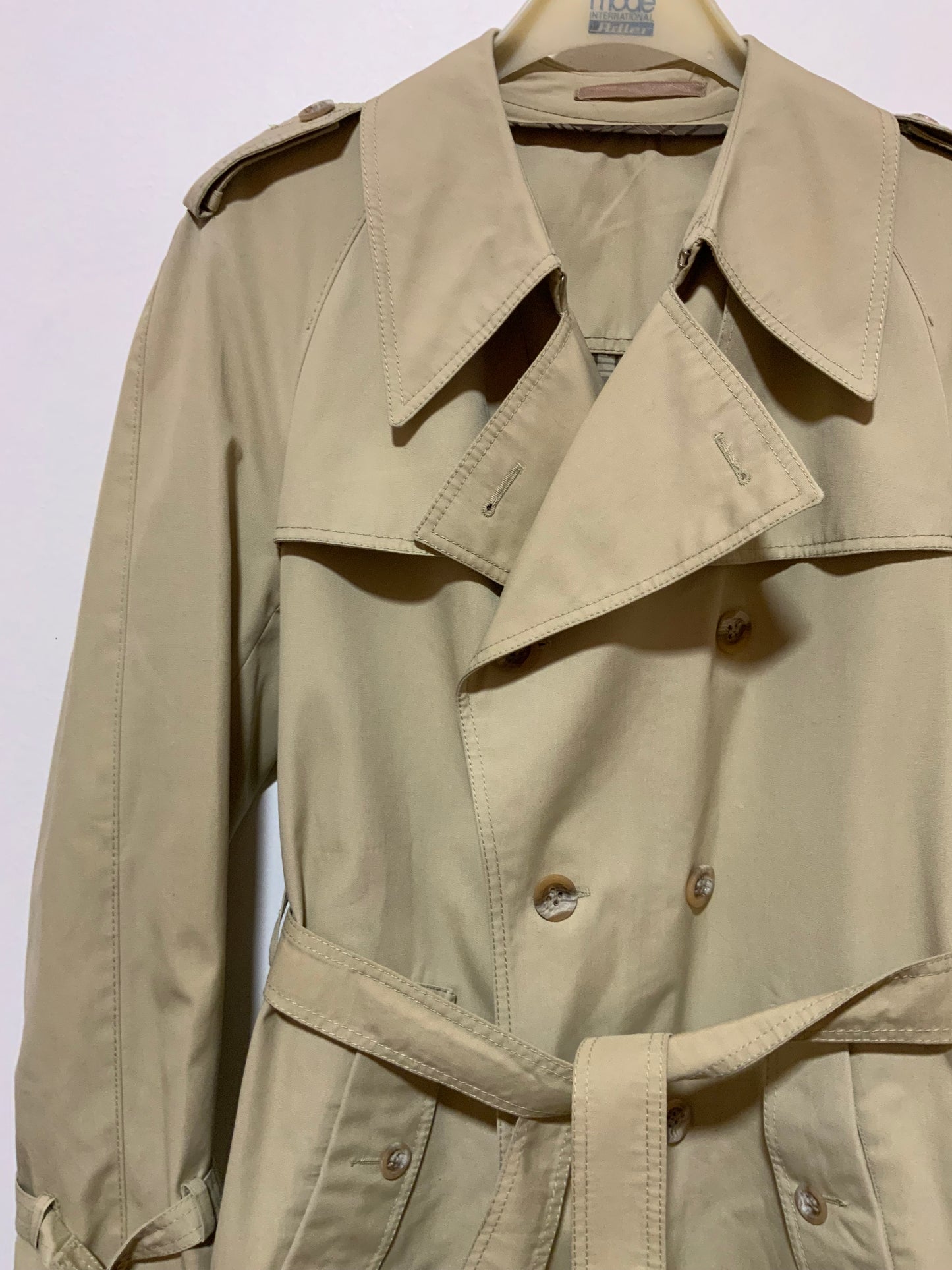 Très beau Trench Made in Belgium Tissu Tergal Rainsafe Imperméable