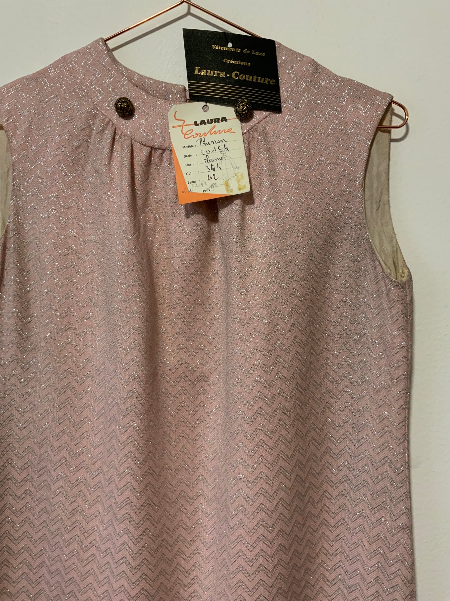 Robe droite rose pâle à paillette Made in France Vintage 1980 Création Laura couture