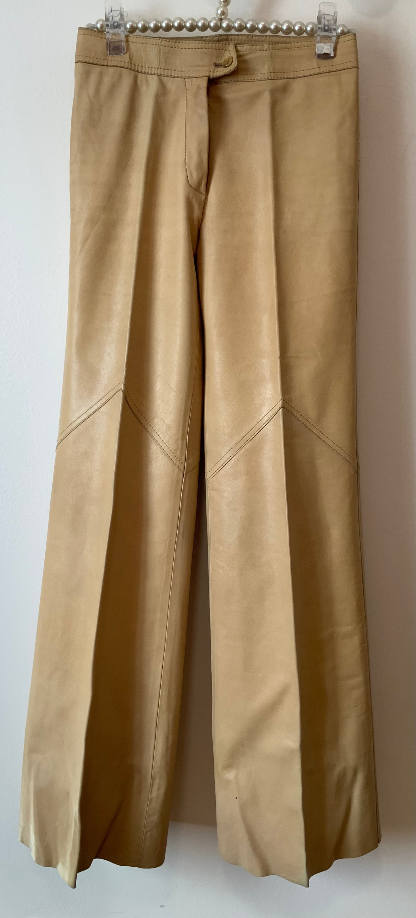 Sublime Pantalon pattes d’éléphant Flare 1970 Cuir beige Furs Ettex Paris