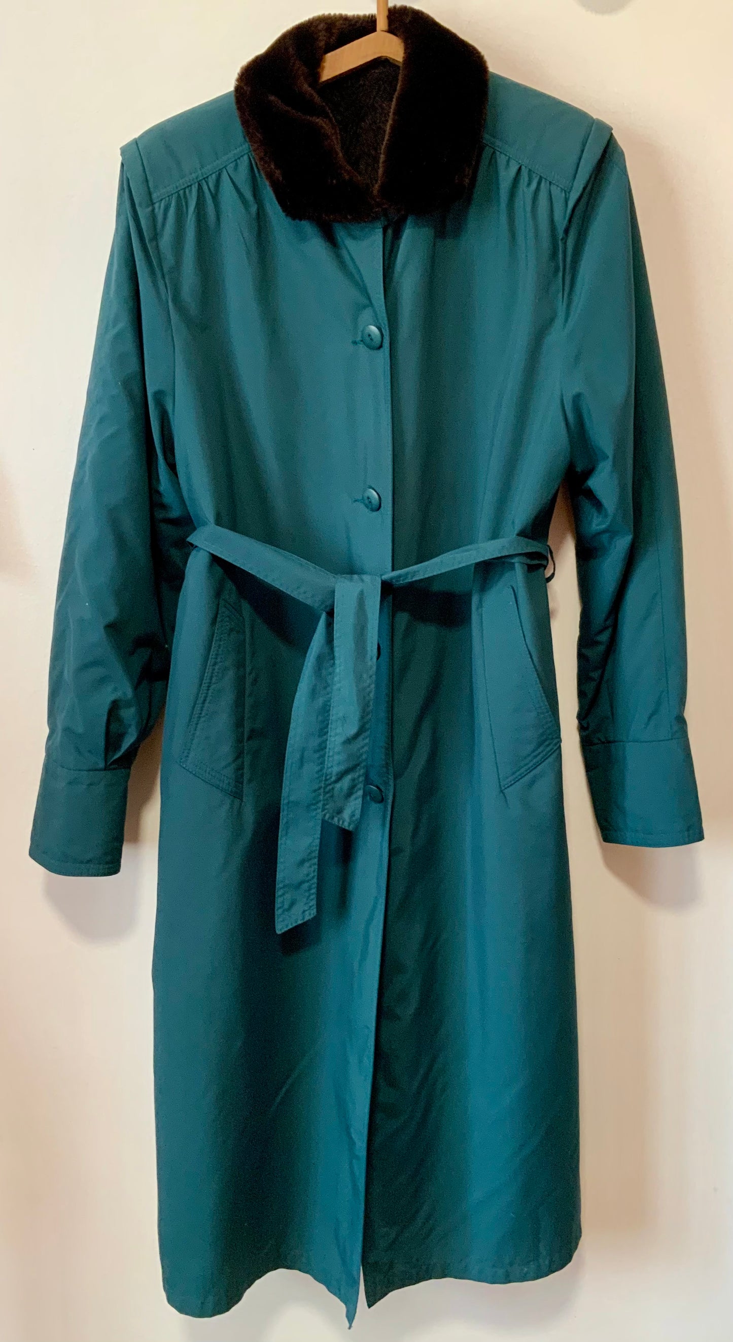 Trench ceinture Vert et fausse fourrure Vintage 1970 France
