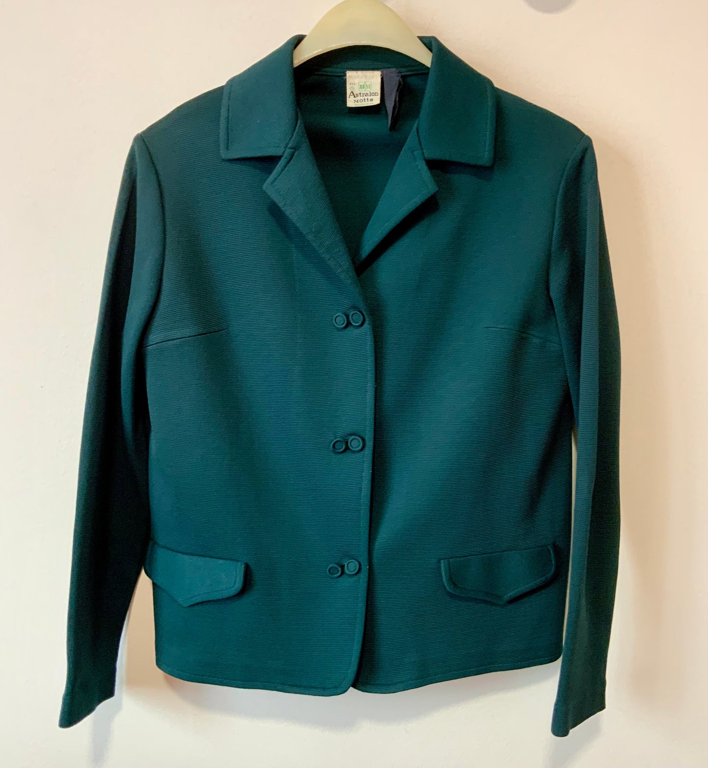 Veste courte Forme Cardigan en Astralon Vintage 1970 Chic