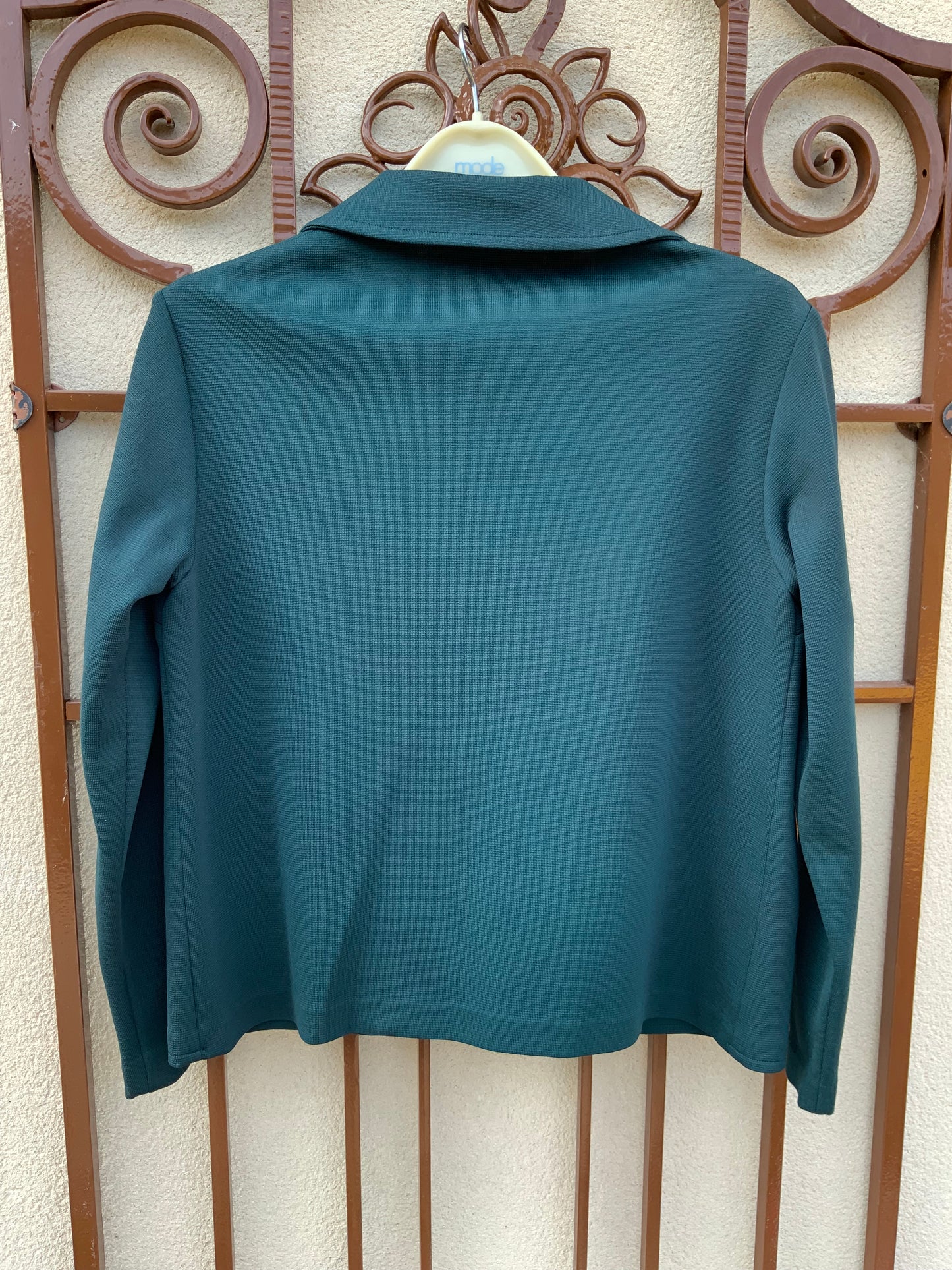 Veste courte Forme Cardigan en Astralon Vintage 1970 Chic