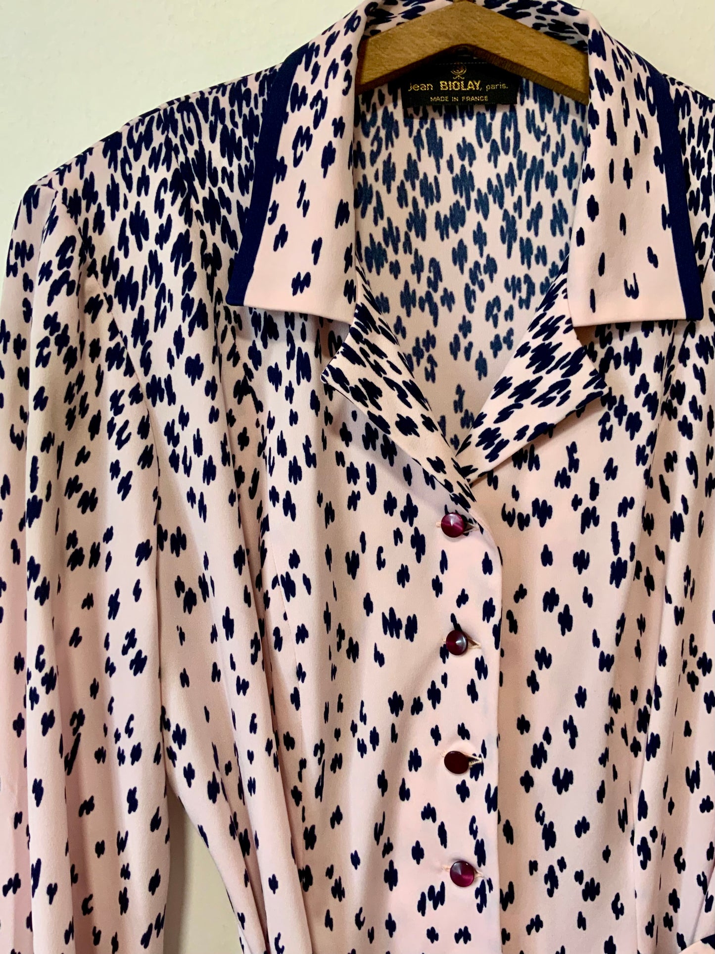Élégante Robe rose avec sa ceinture Vintage Paris France