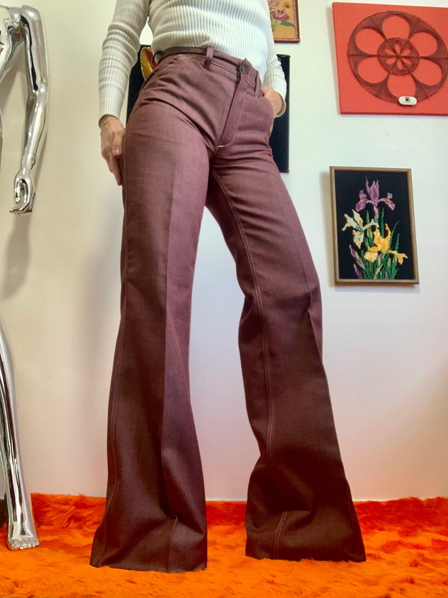 Pantalon pattes d’éléphant Flare France Deadstock Denim Rouge 1975 Vintage