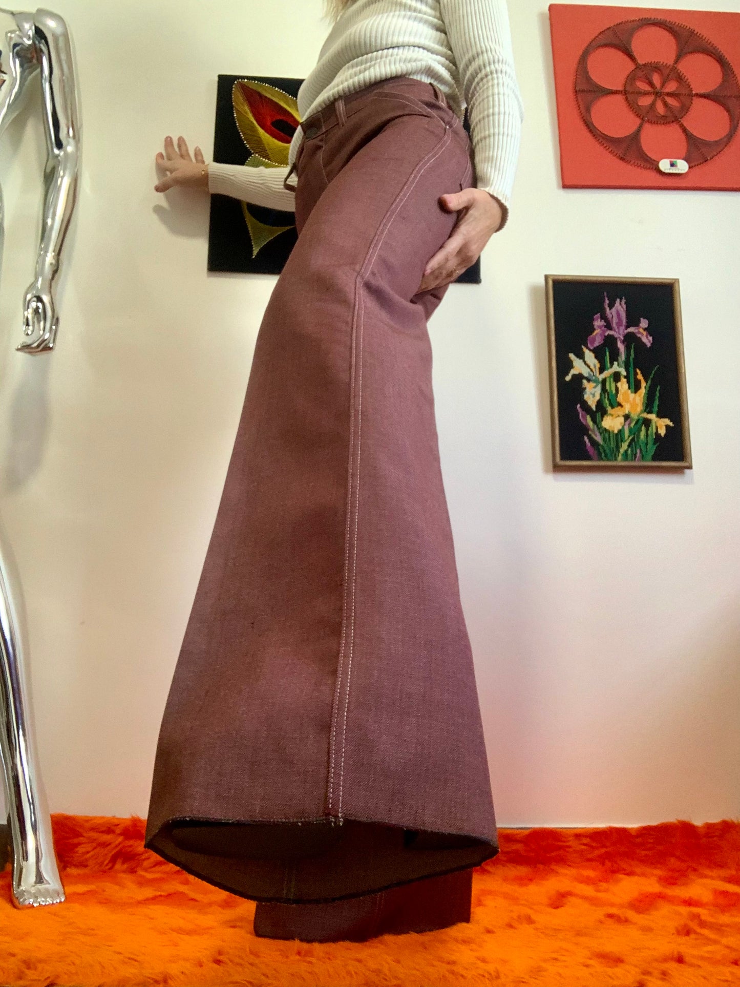 Pantalon pattes d’éléphant Flare France Deadstock Denim Rouge 1975 Vintage