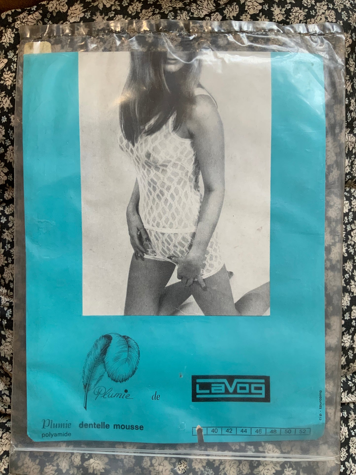 Débardeur Dentelle mousse nude Deadstock 1980 Sexy Vintage France