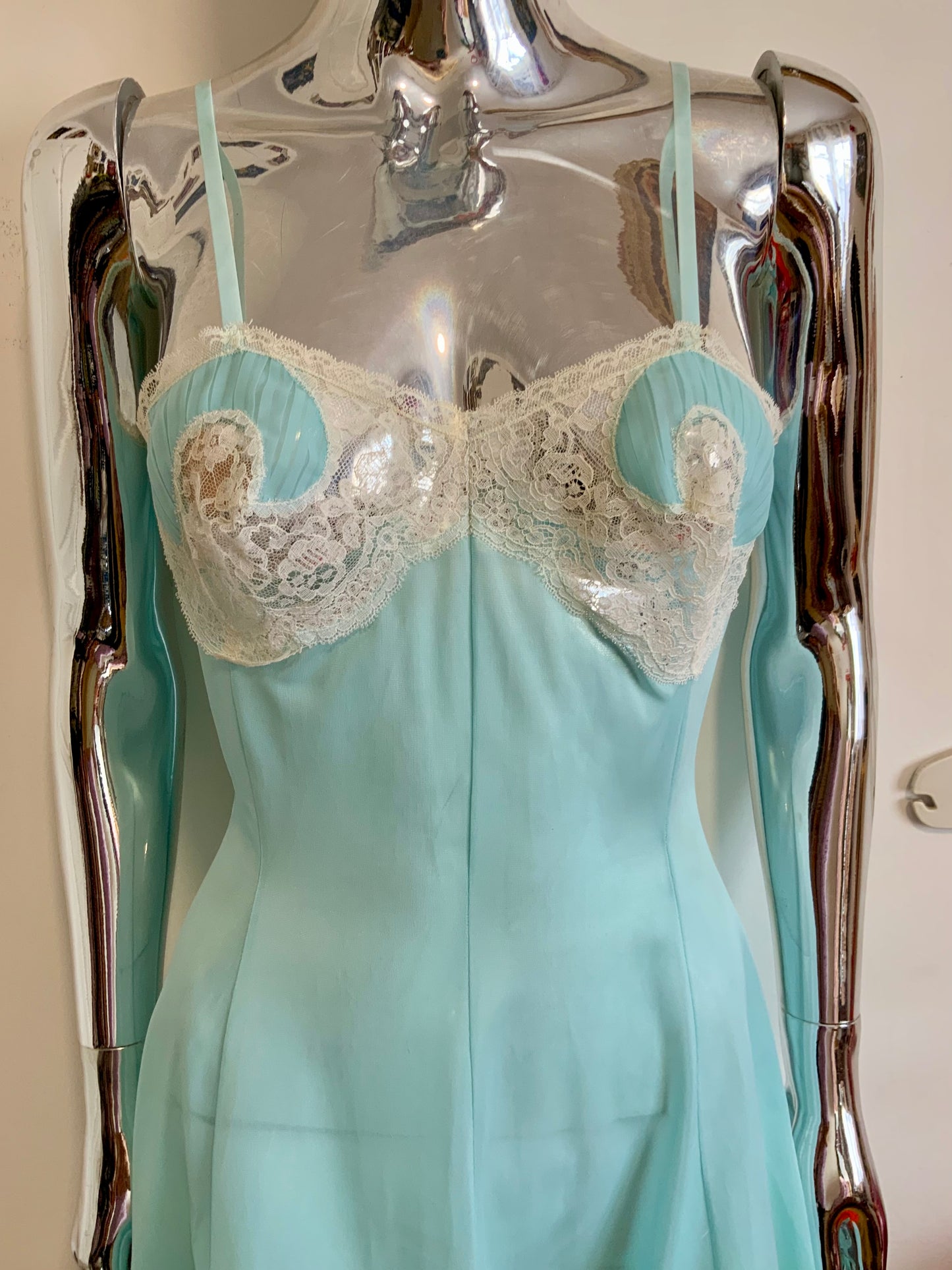 Robe Voile bleu et dentelle Vintage 1970 France