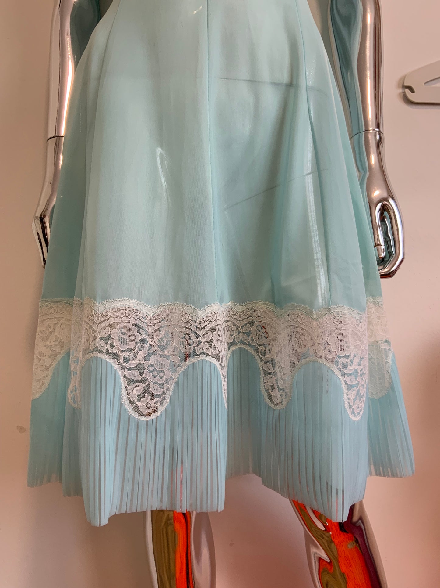 Robe Voile bleu et dentelle Vintage 1970 France