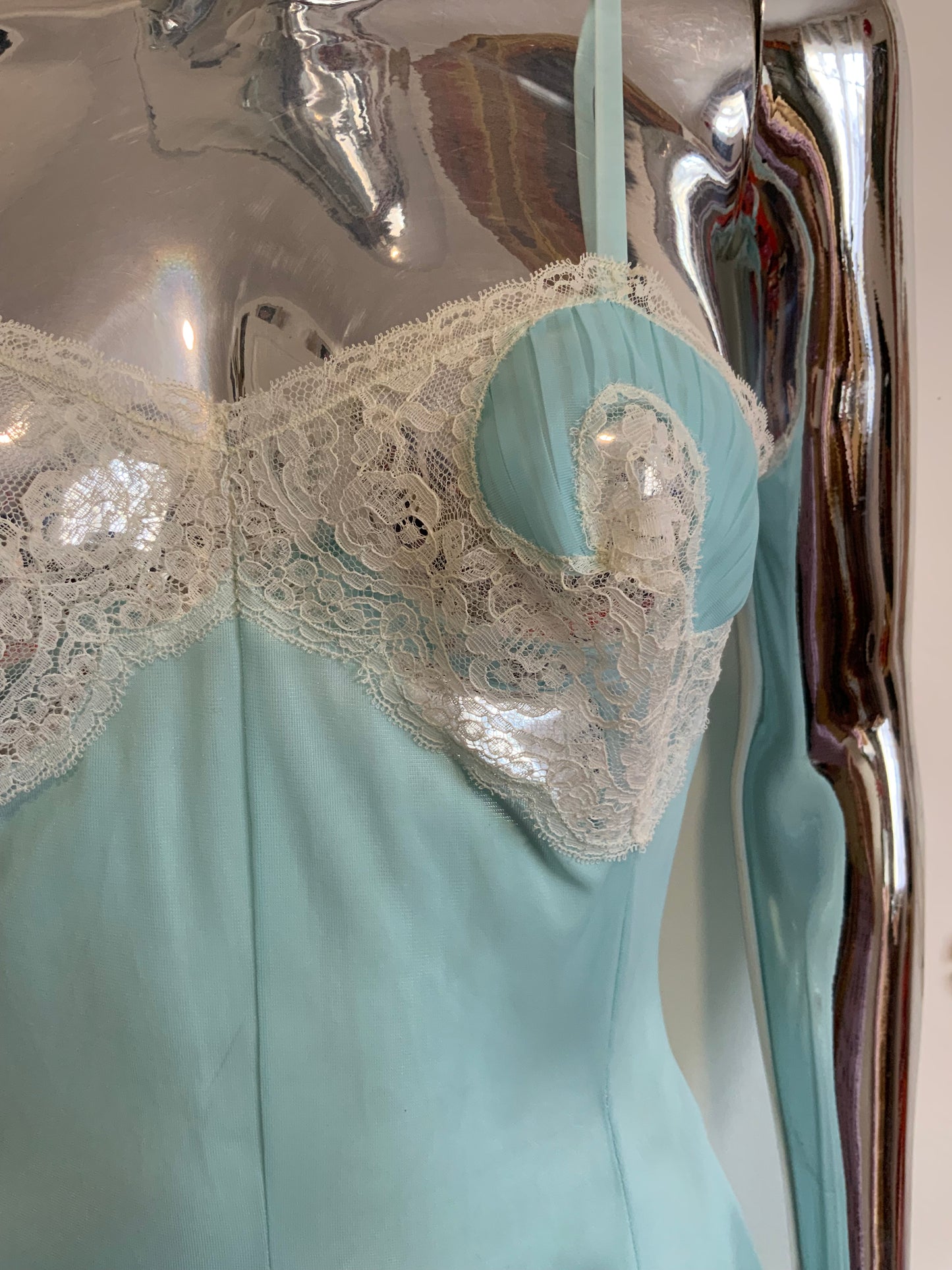Robe Voile bleu et dentelle Vintage 1970 France