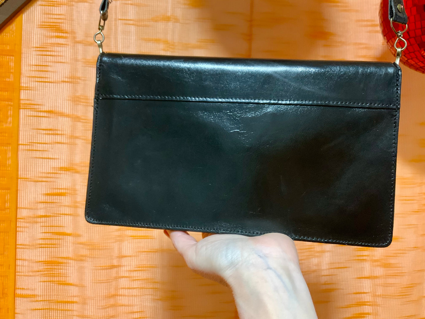 Sac à main cuir noir Vintage Élégance