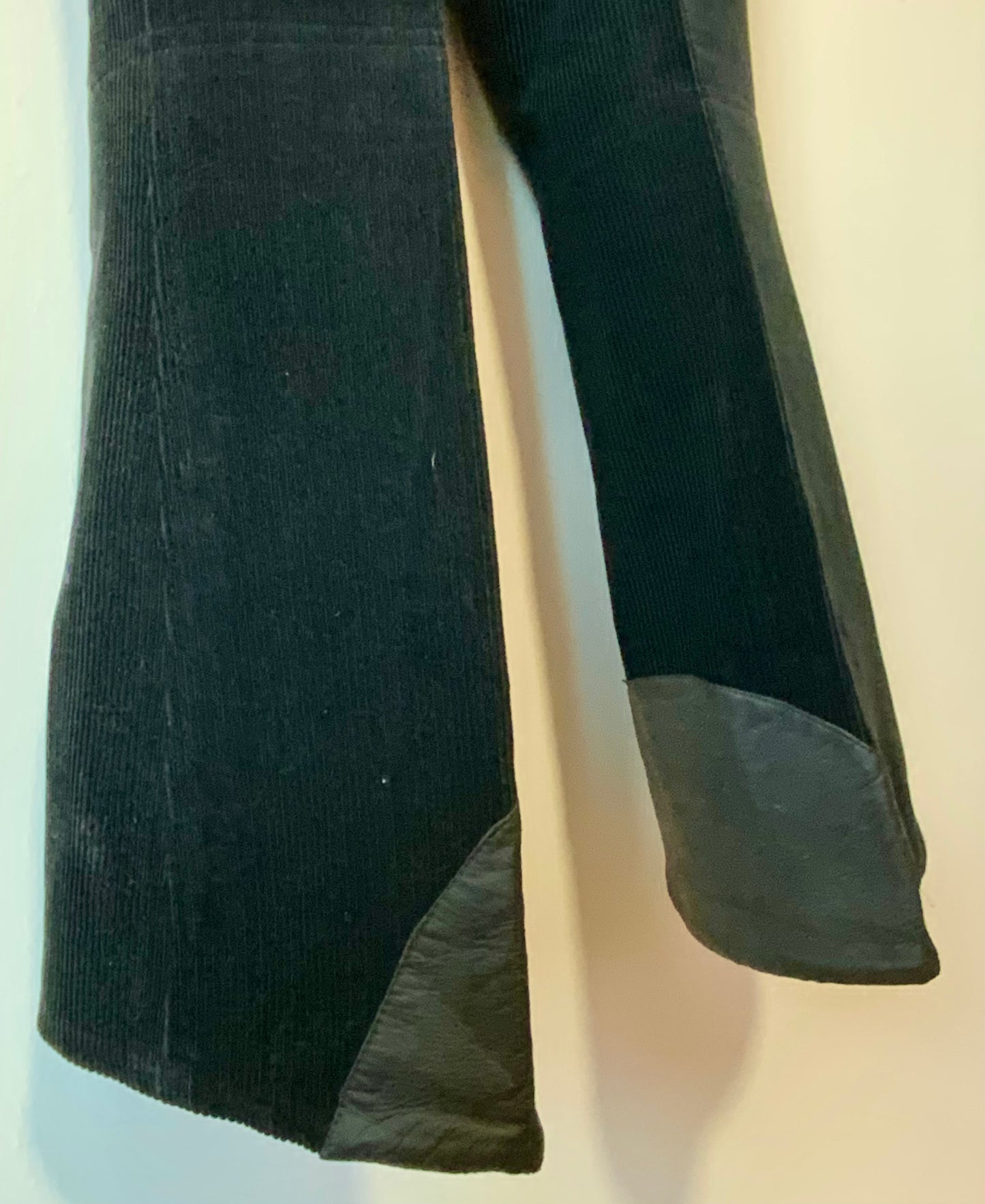 Sublime pantalon Fuseau Flare Velours côtelé et Cuir Vintage 1970 Noir